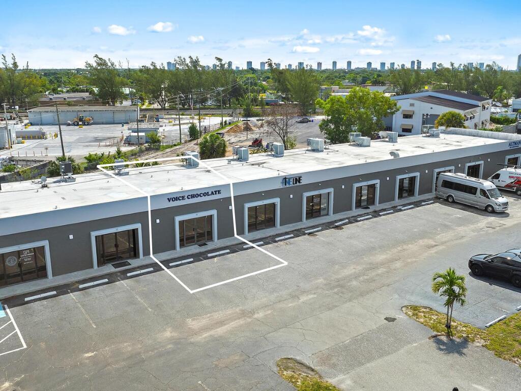 1125 Old Dixie Highway 3