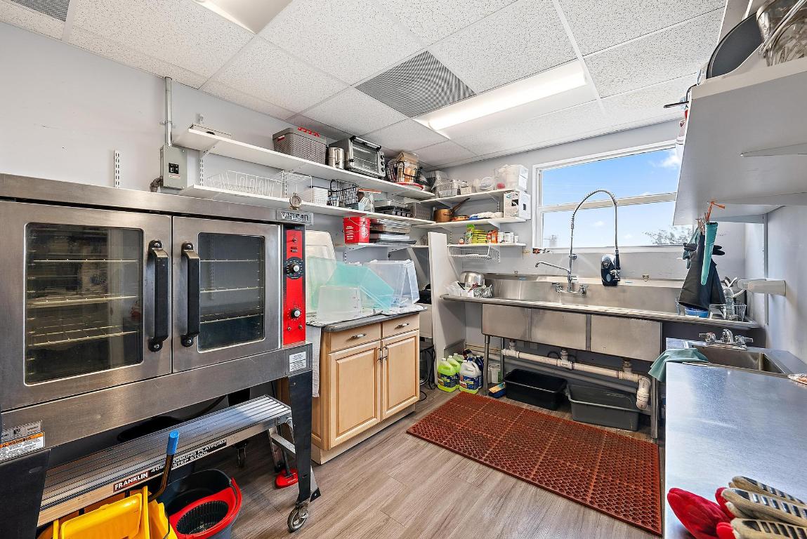 1125 Old Dixie Highway 3