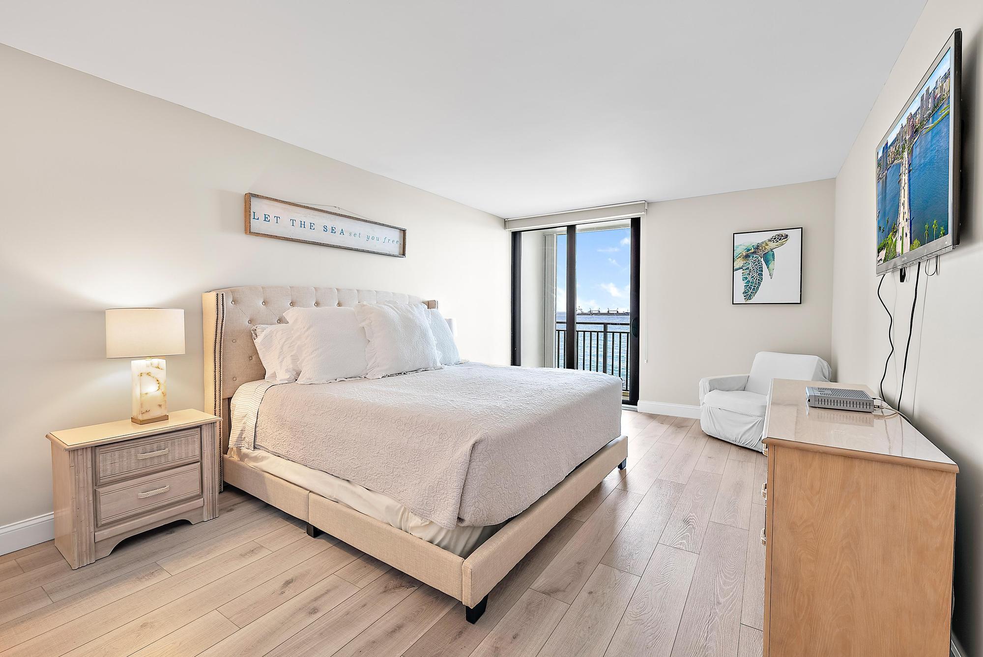 5460 N Ocean Drive Drive #3b