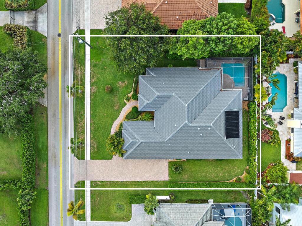 18974 SE River Drive