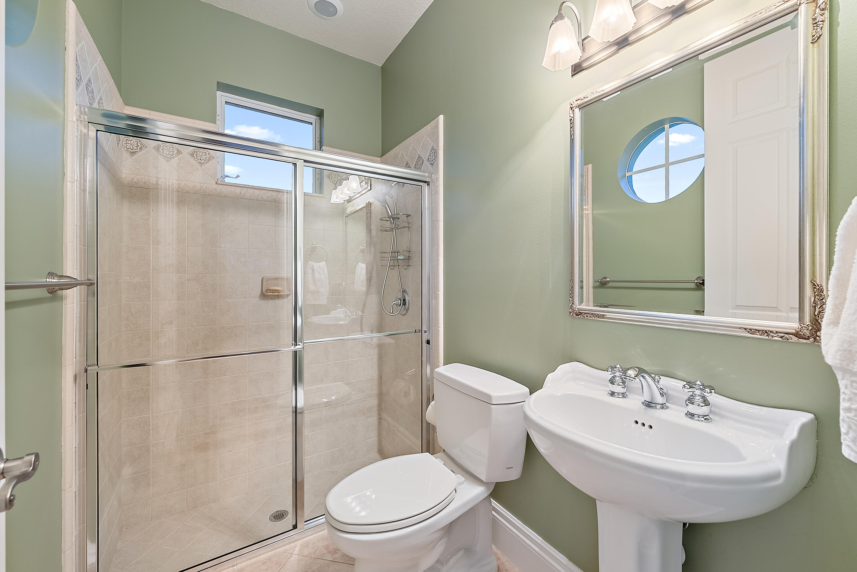 18974 SE River Drive