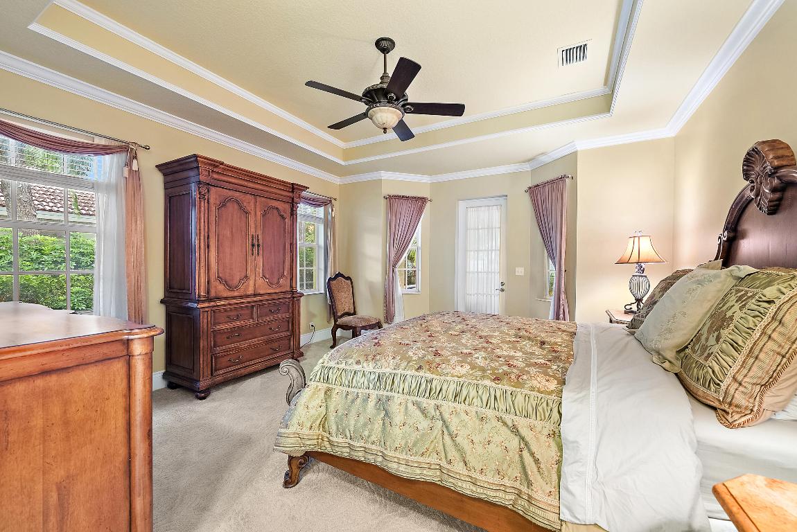 18974 SE River Drive