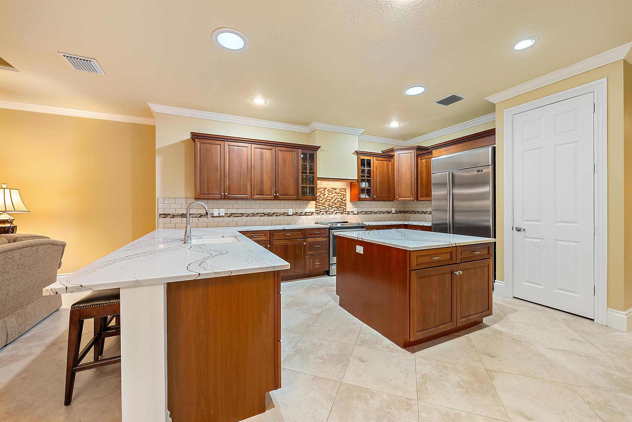 18974 SE River Drive