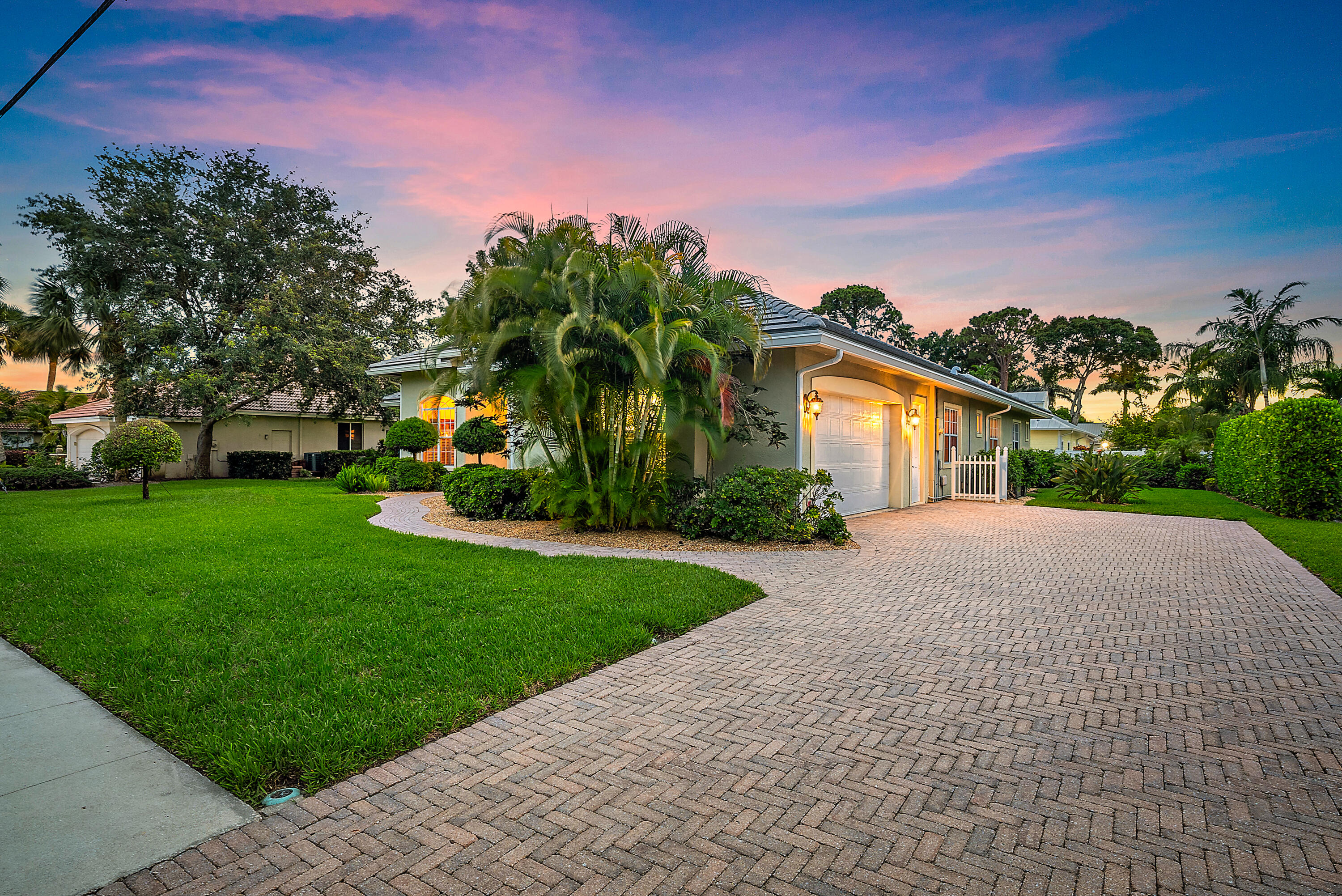 18974 SE River Drive