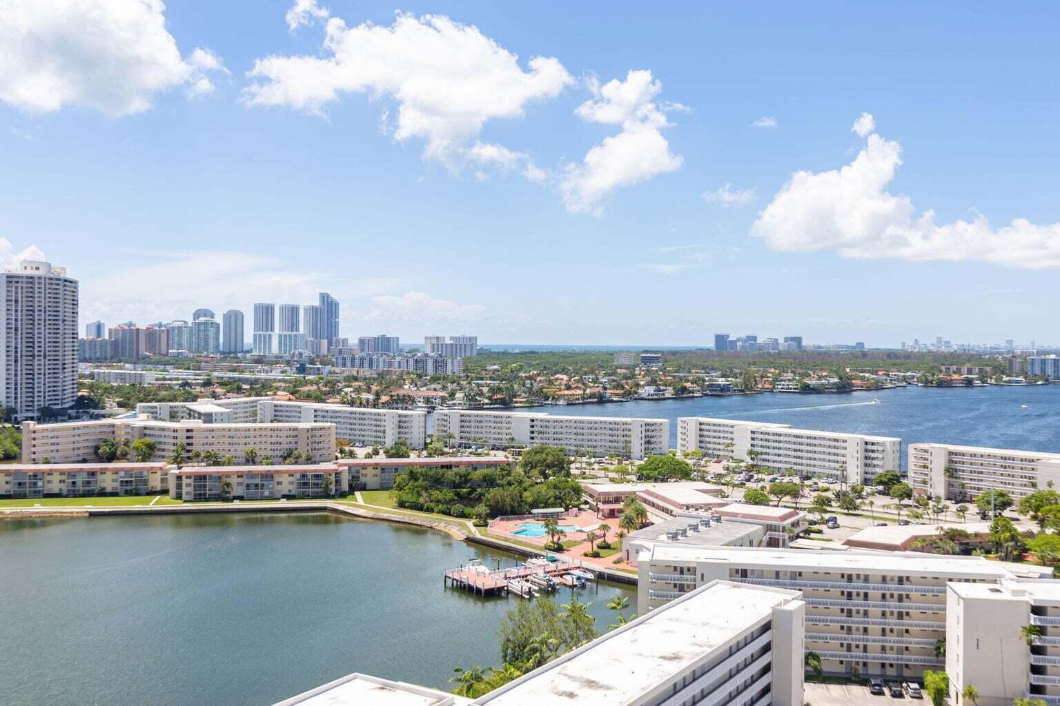 18031 Biscayne Boulevard Ph04