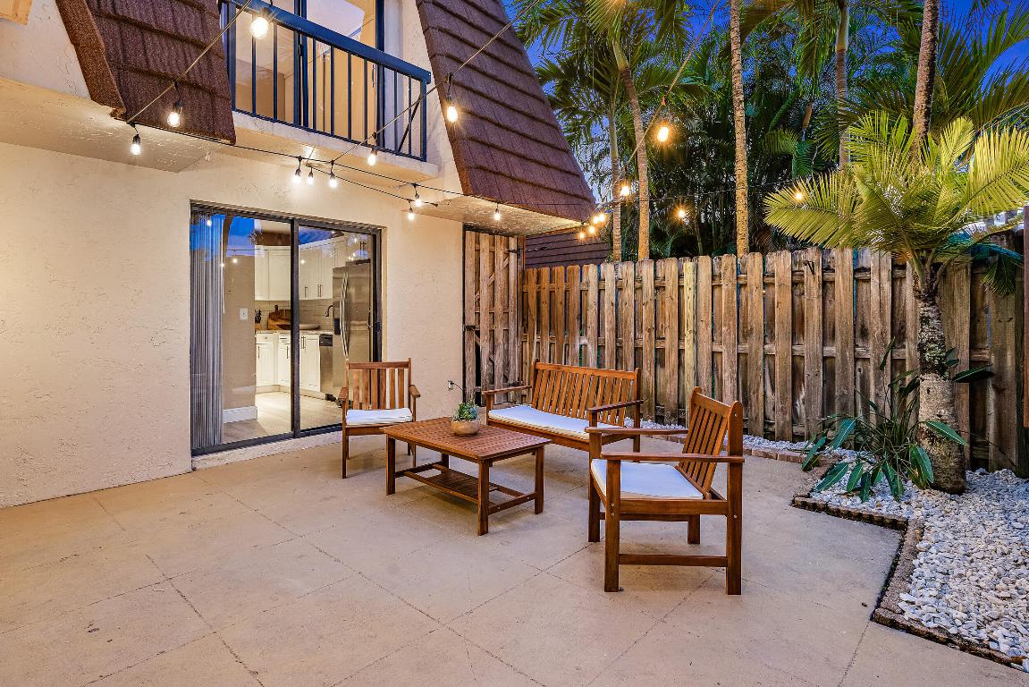 825 Center Street 12d