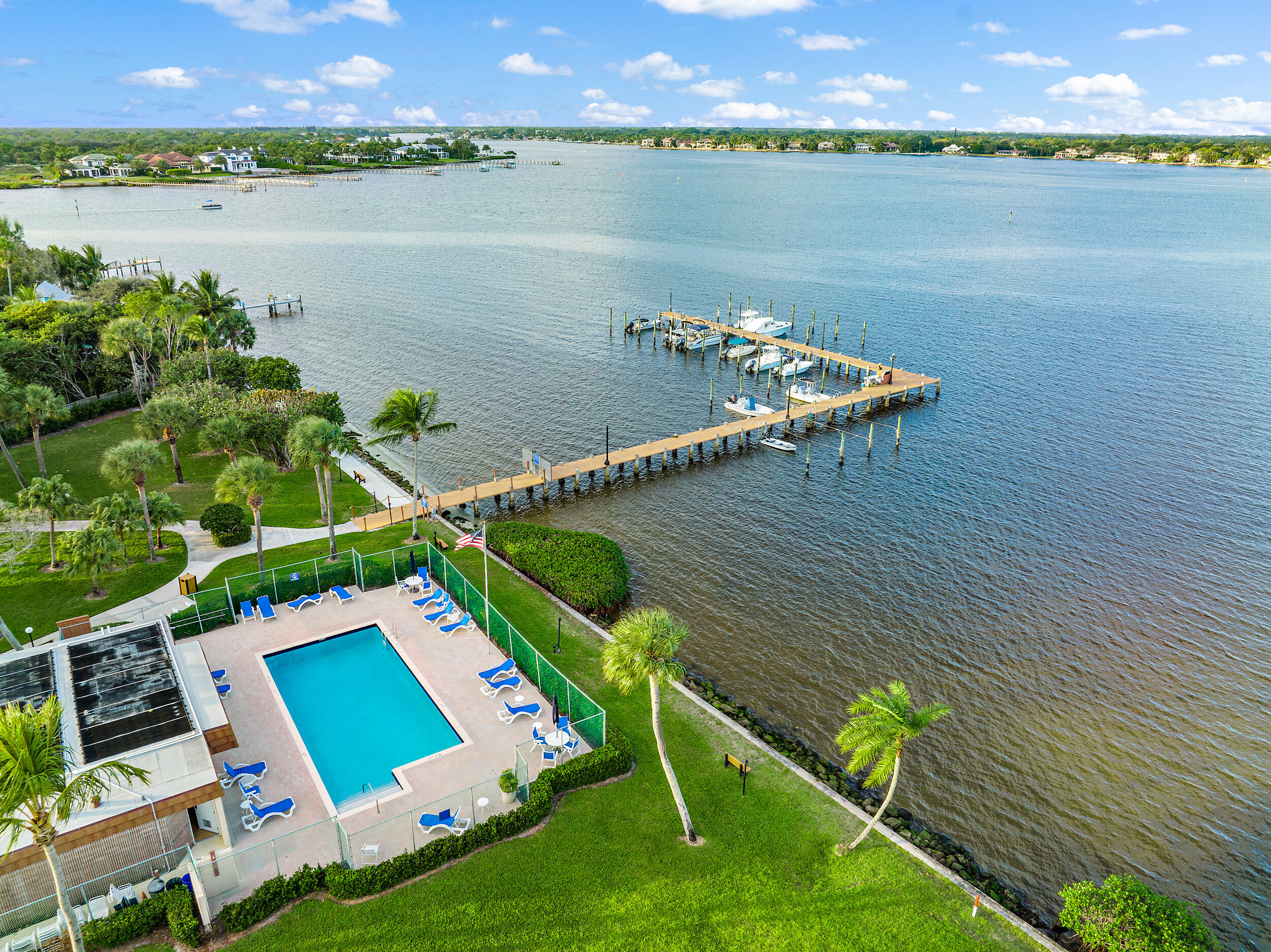 825 Center Street 12d