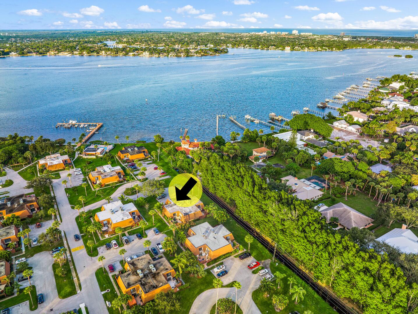 825 Center Street 12d