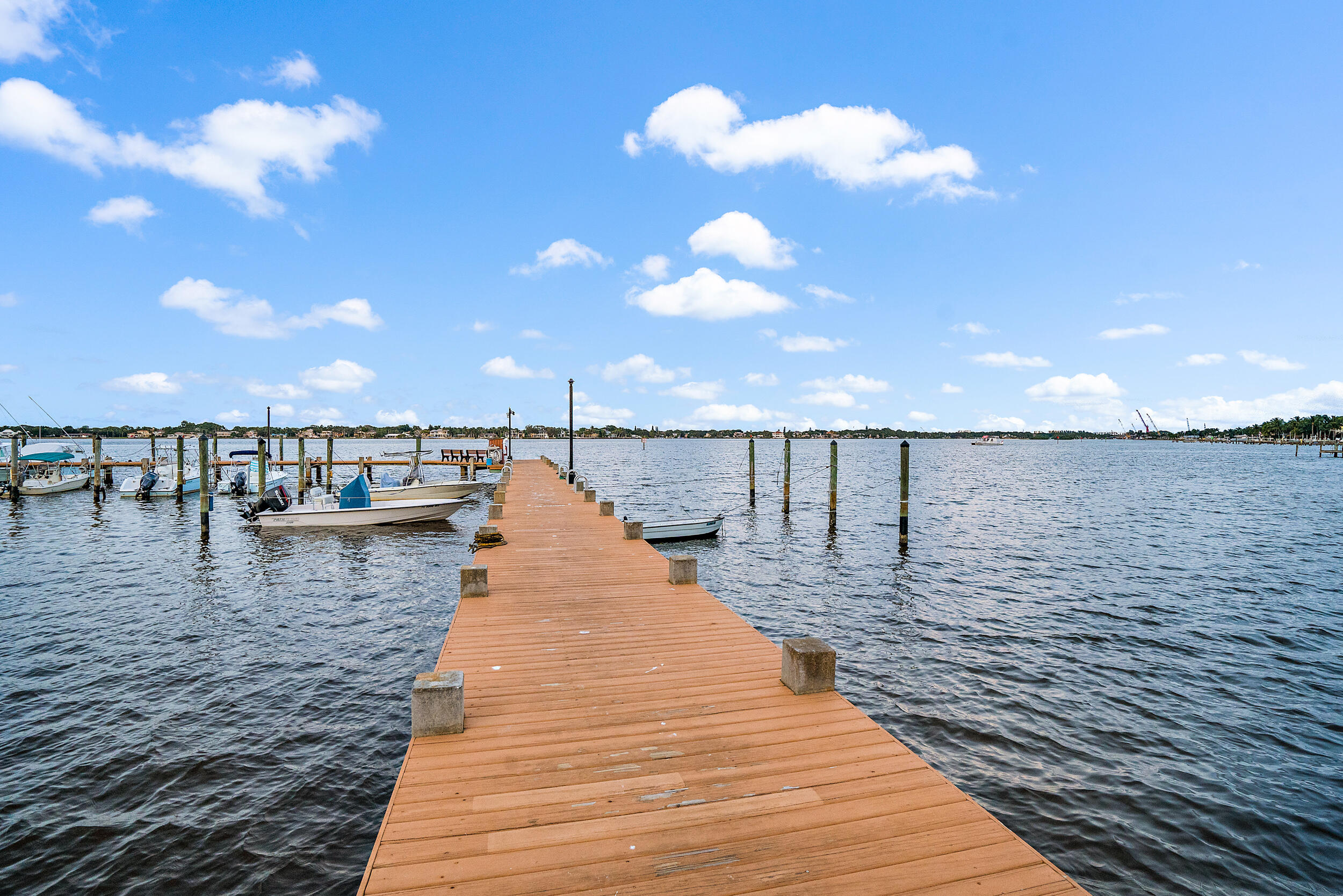 825 Center Street 12d