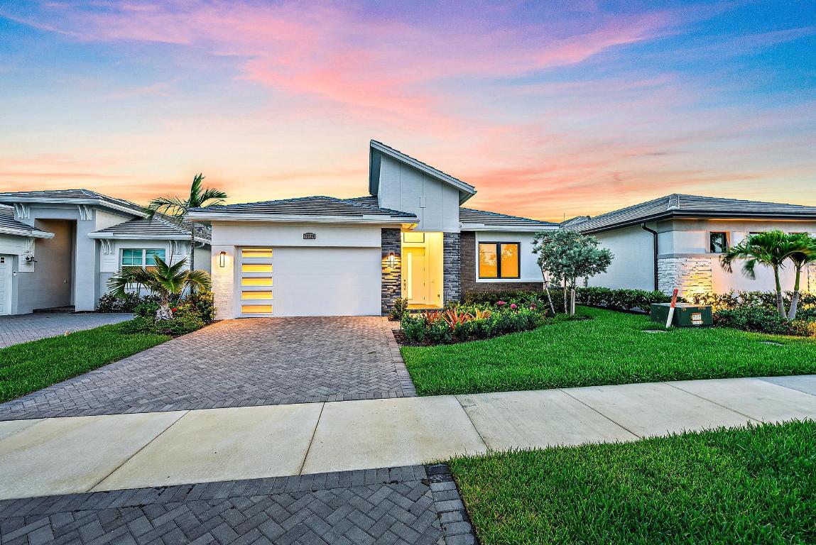 13129 SW Shinnecock Drive