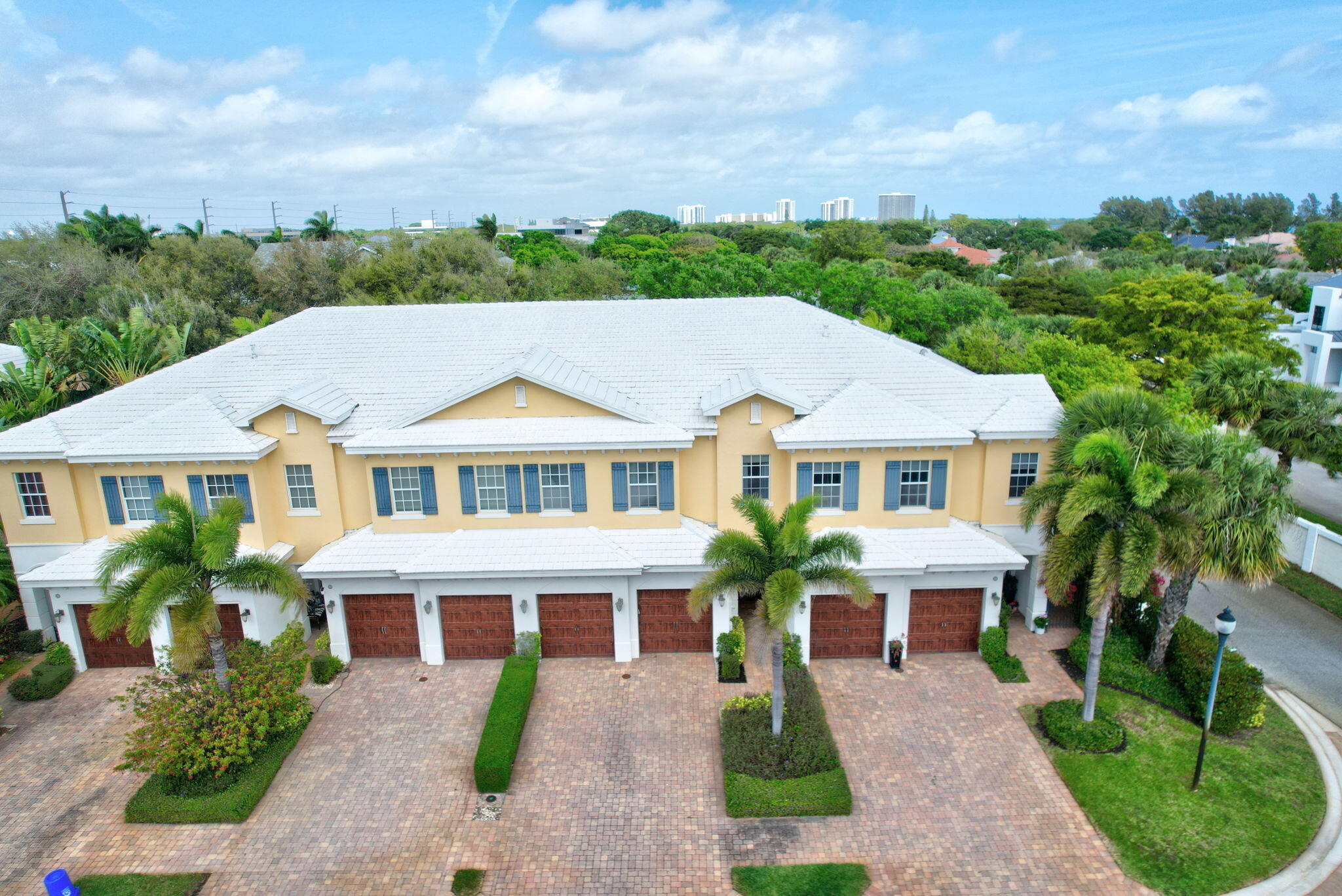 205 Mariner Court
