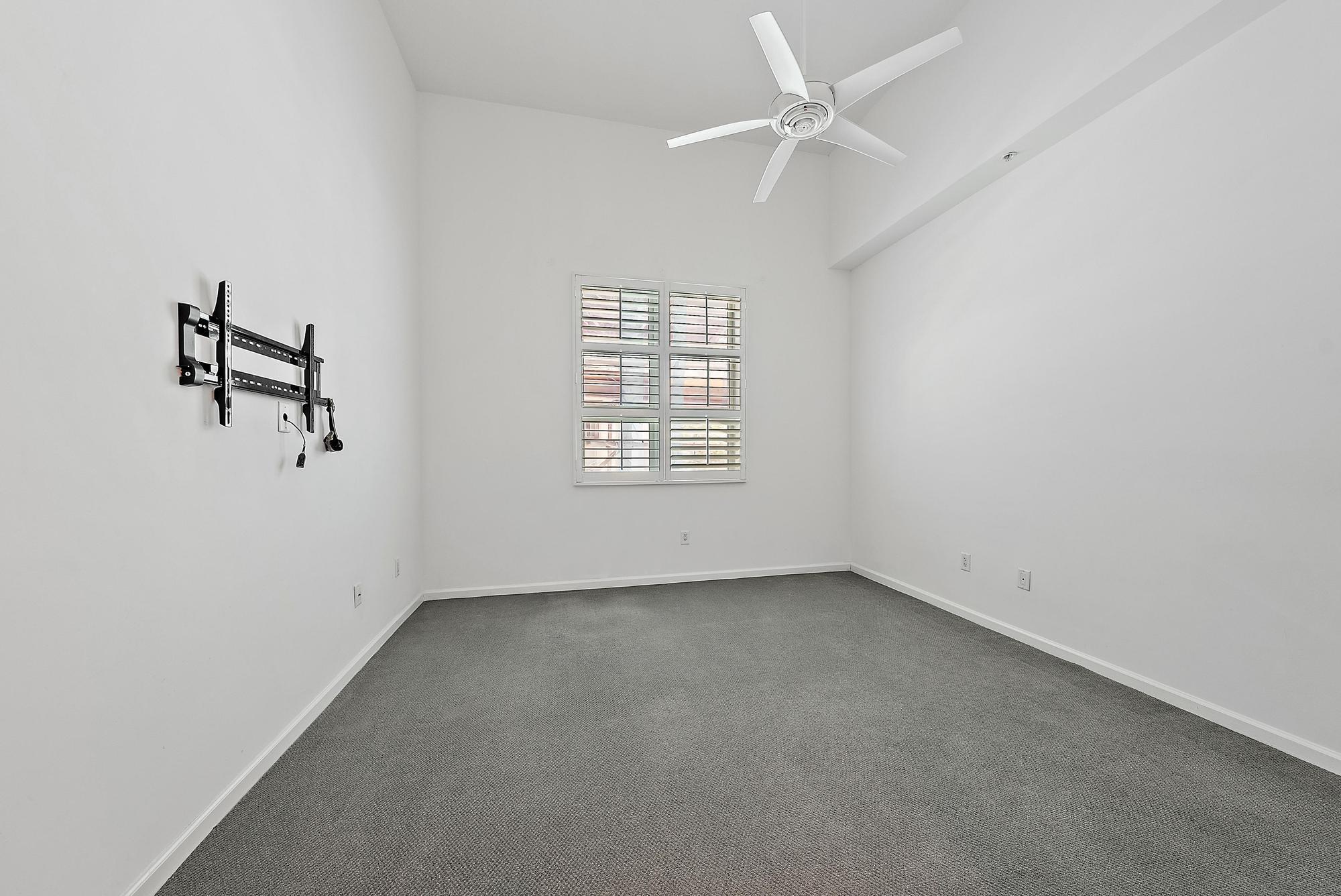 403 S Sapodilla Avenue 110