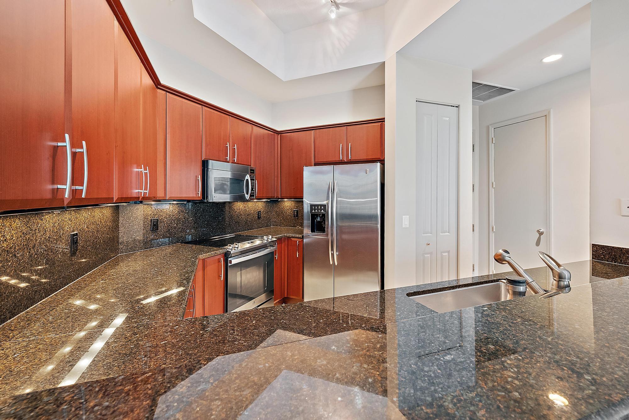 403 S Sapodilla Avenue 110