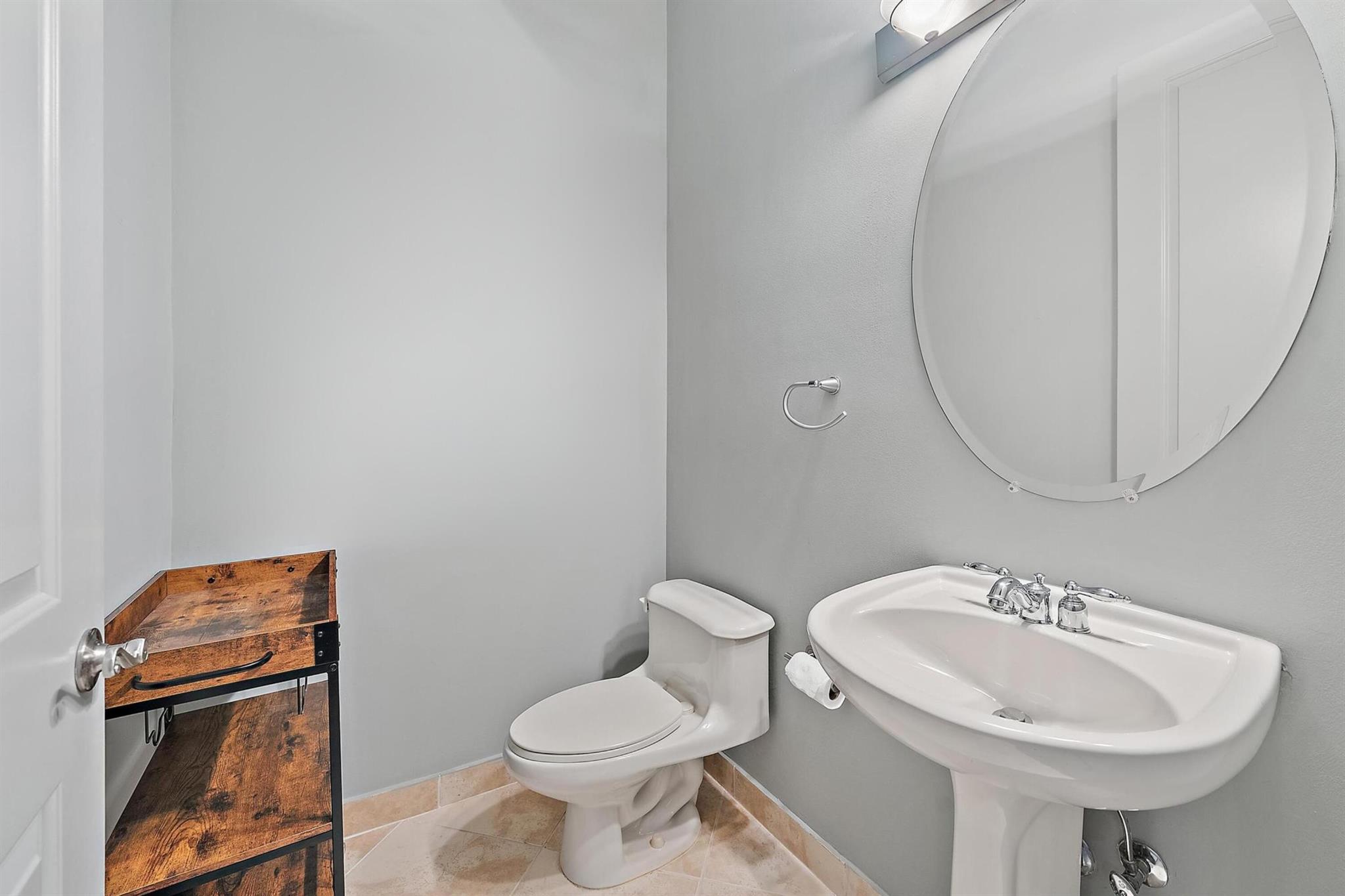 403 S Sapodilla Avenue 110