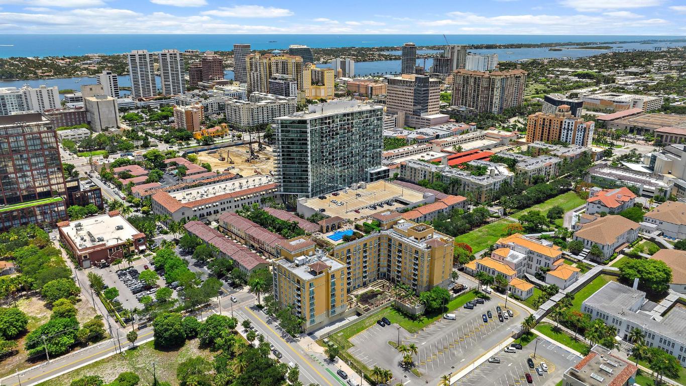 403 S Sapodilla Avenue 110