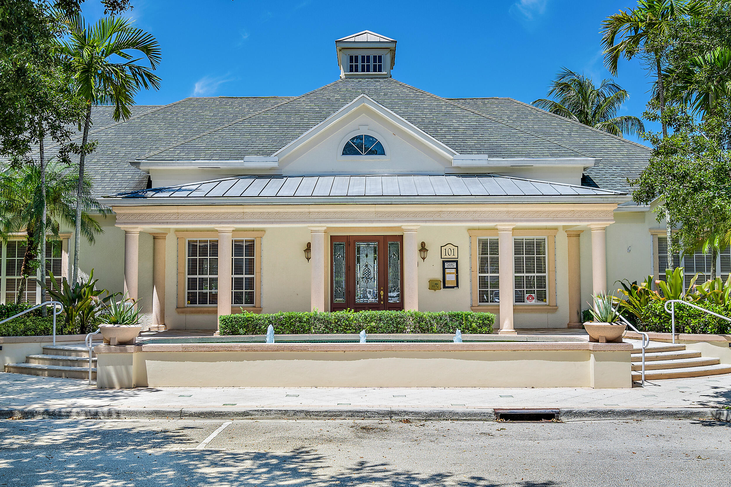 225 Murcia Drive 201