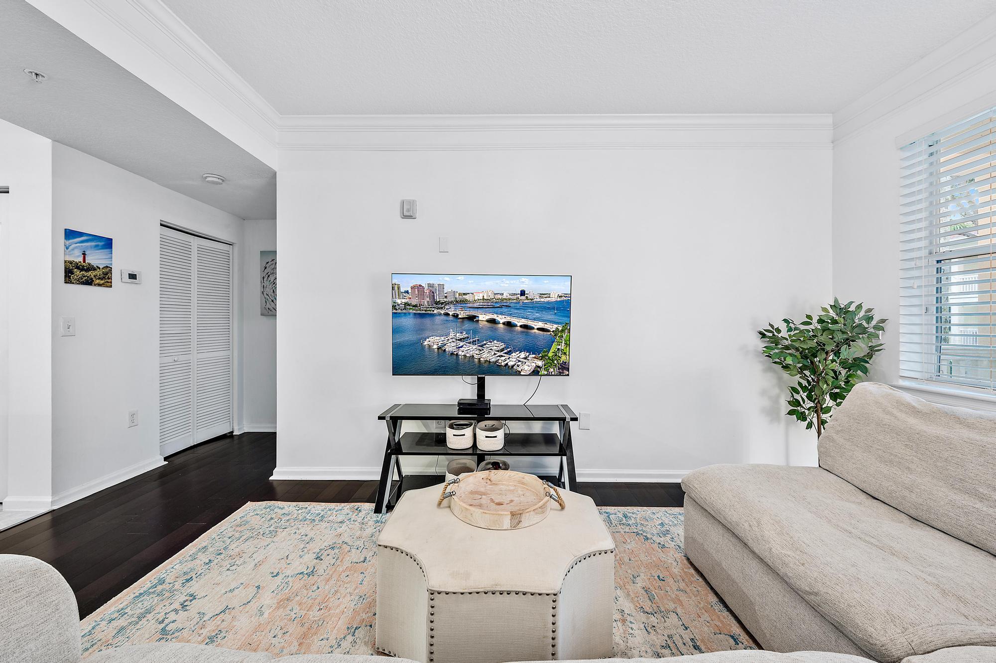 225 Murcia Drive 201