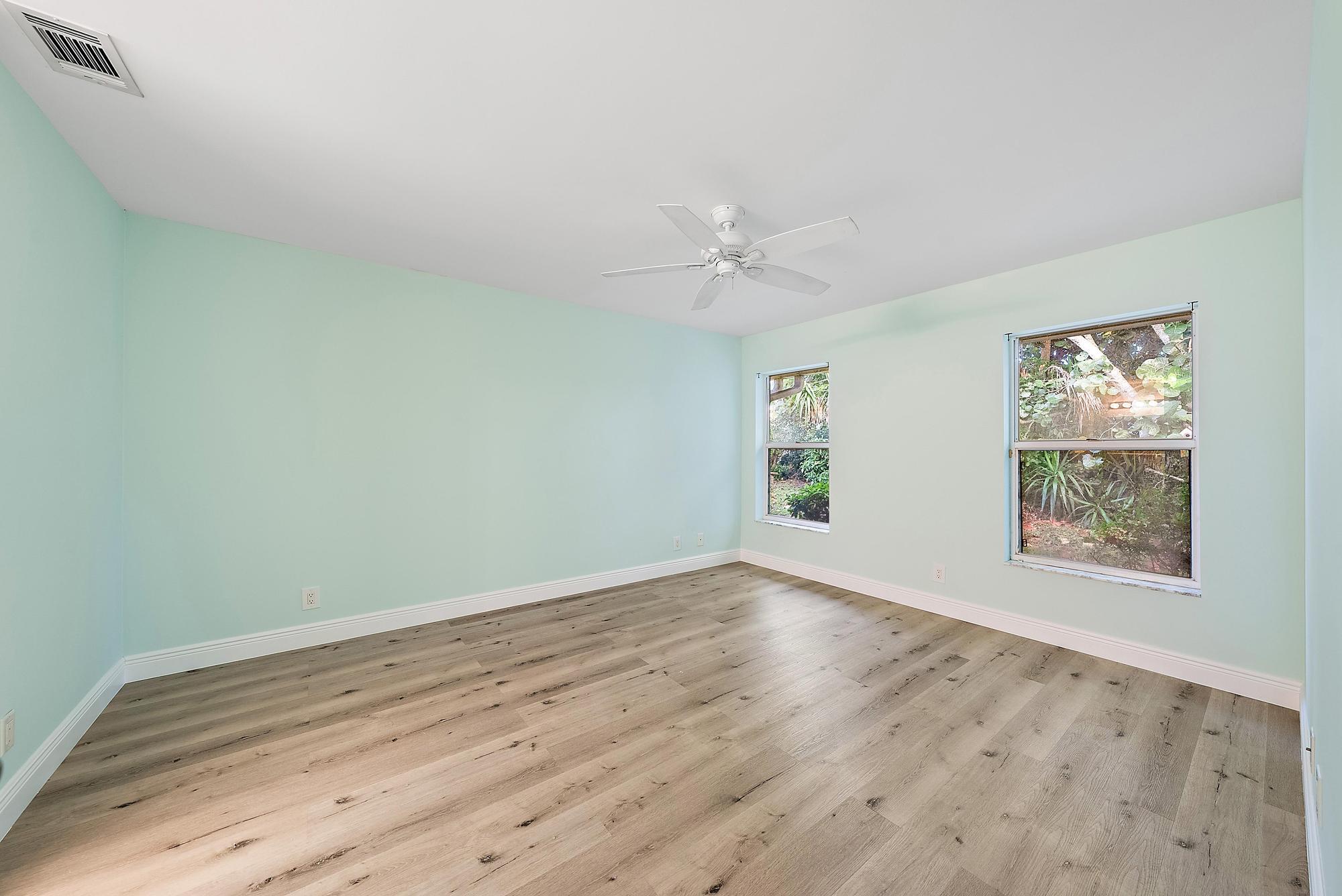 10808 SE Sea Pines Circle