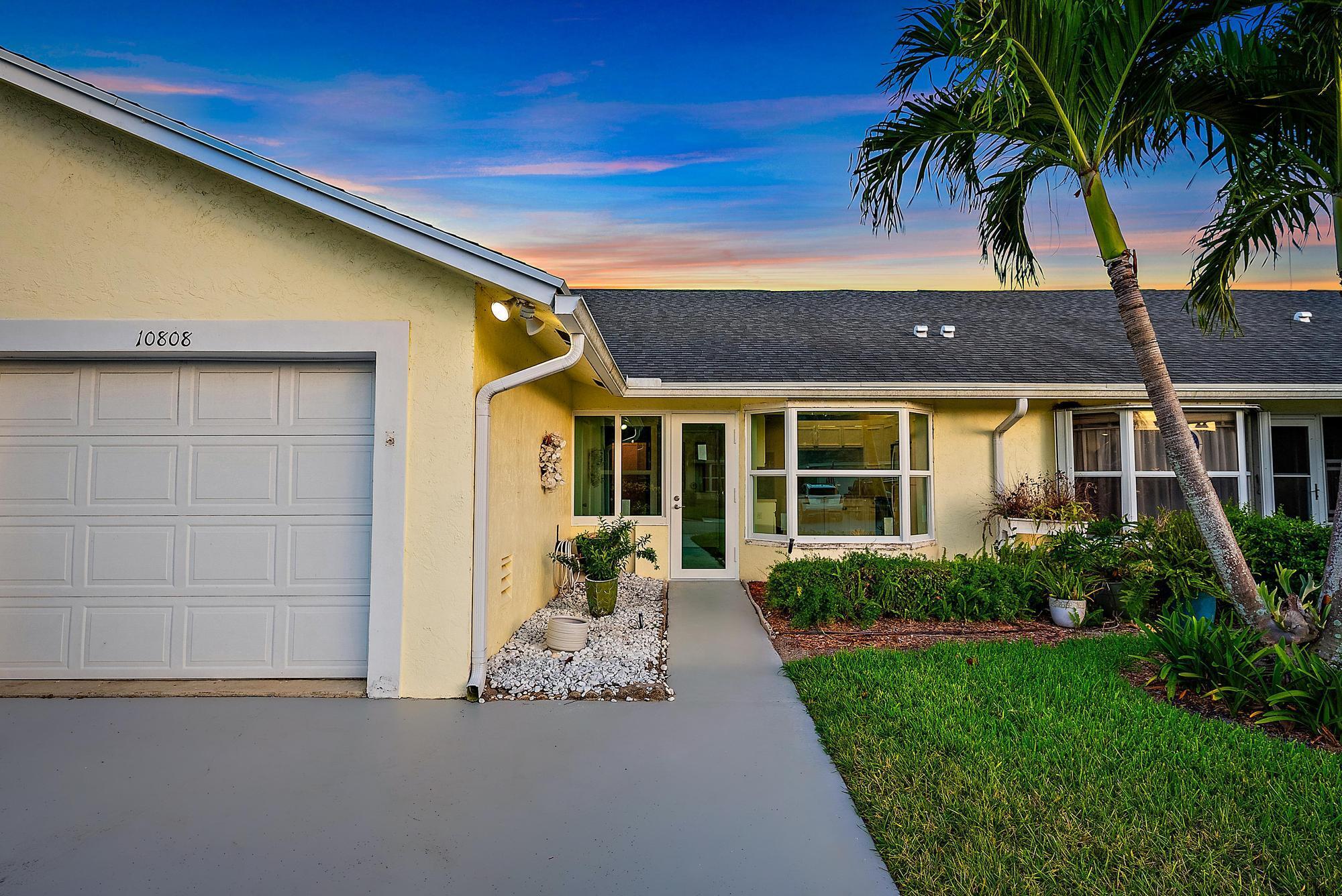 10808 SE Sea Pines Circle