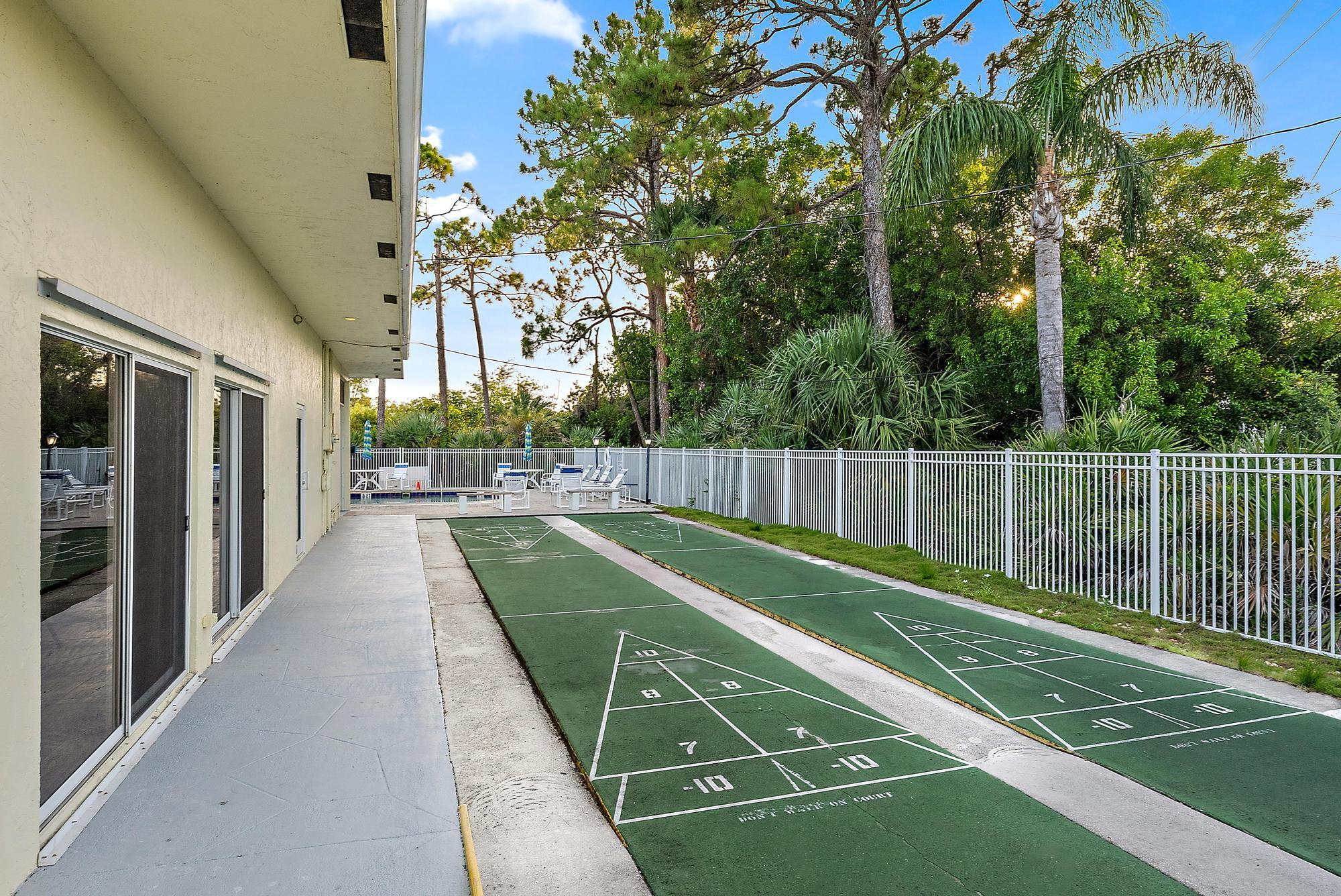 10808 SE Sea Pines Circle