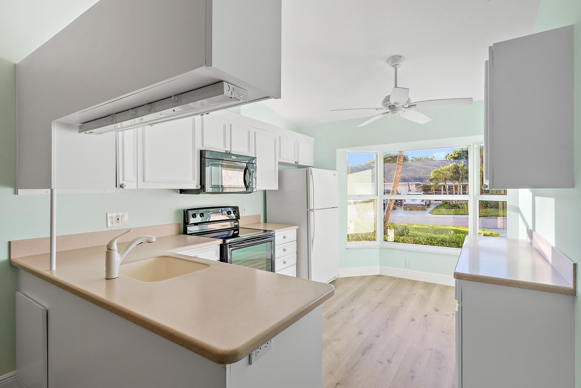 10808 SE Sea Pines Circle