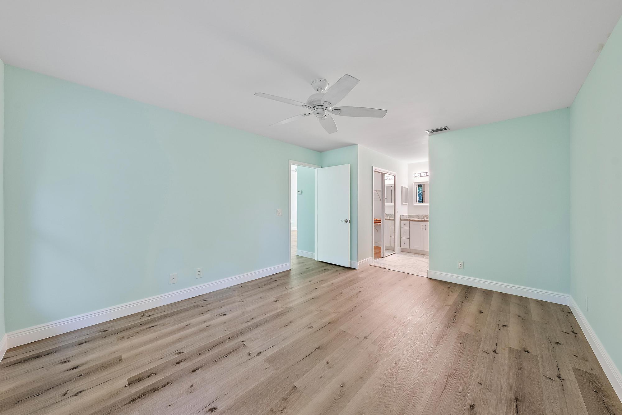 10808 SE Sea Pines Circle