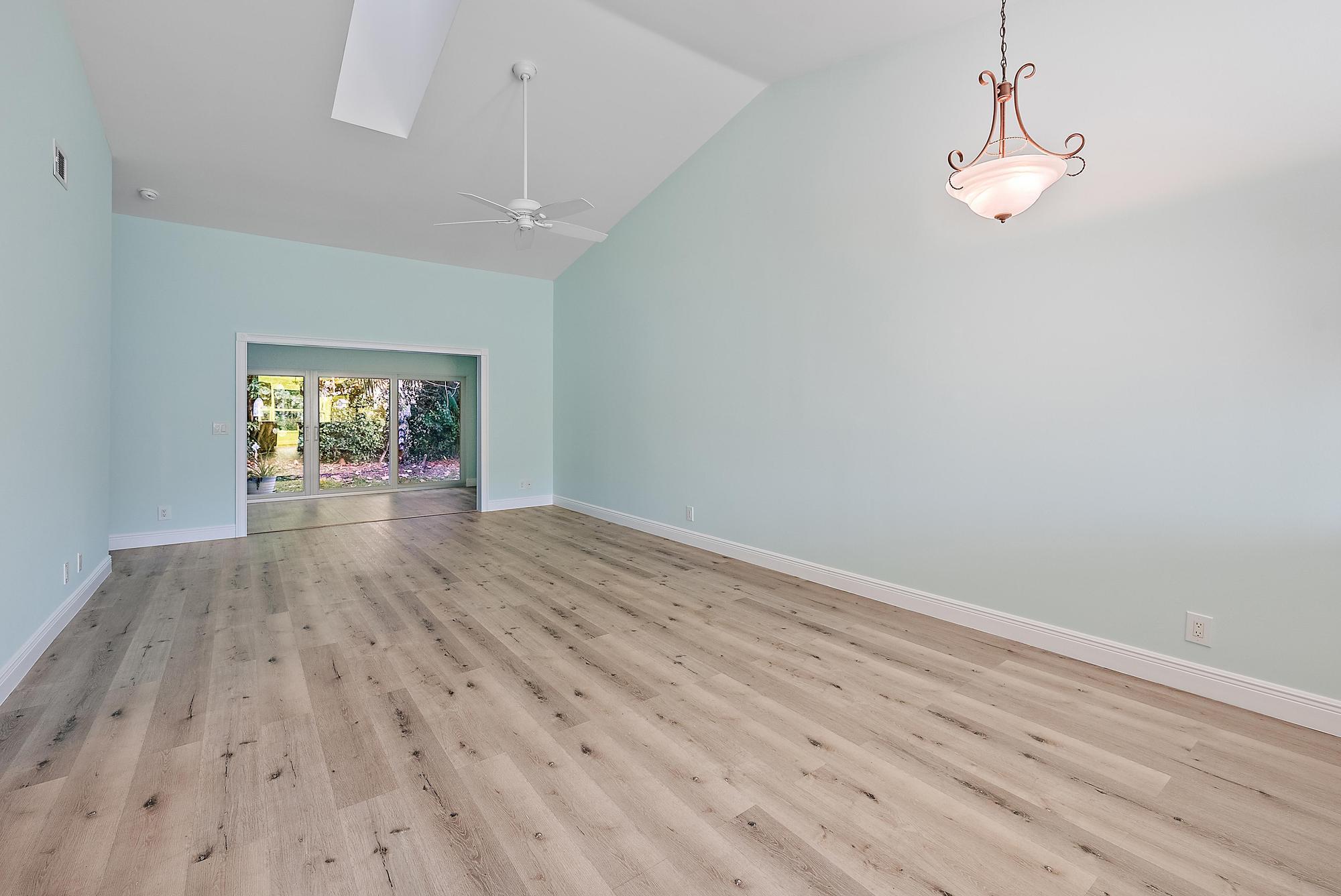 10808 SE Sea Pines Circle