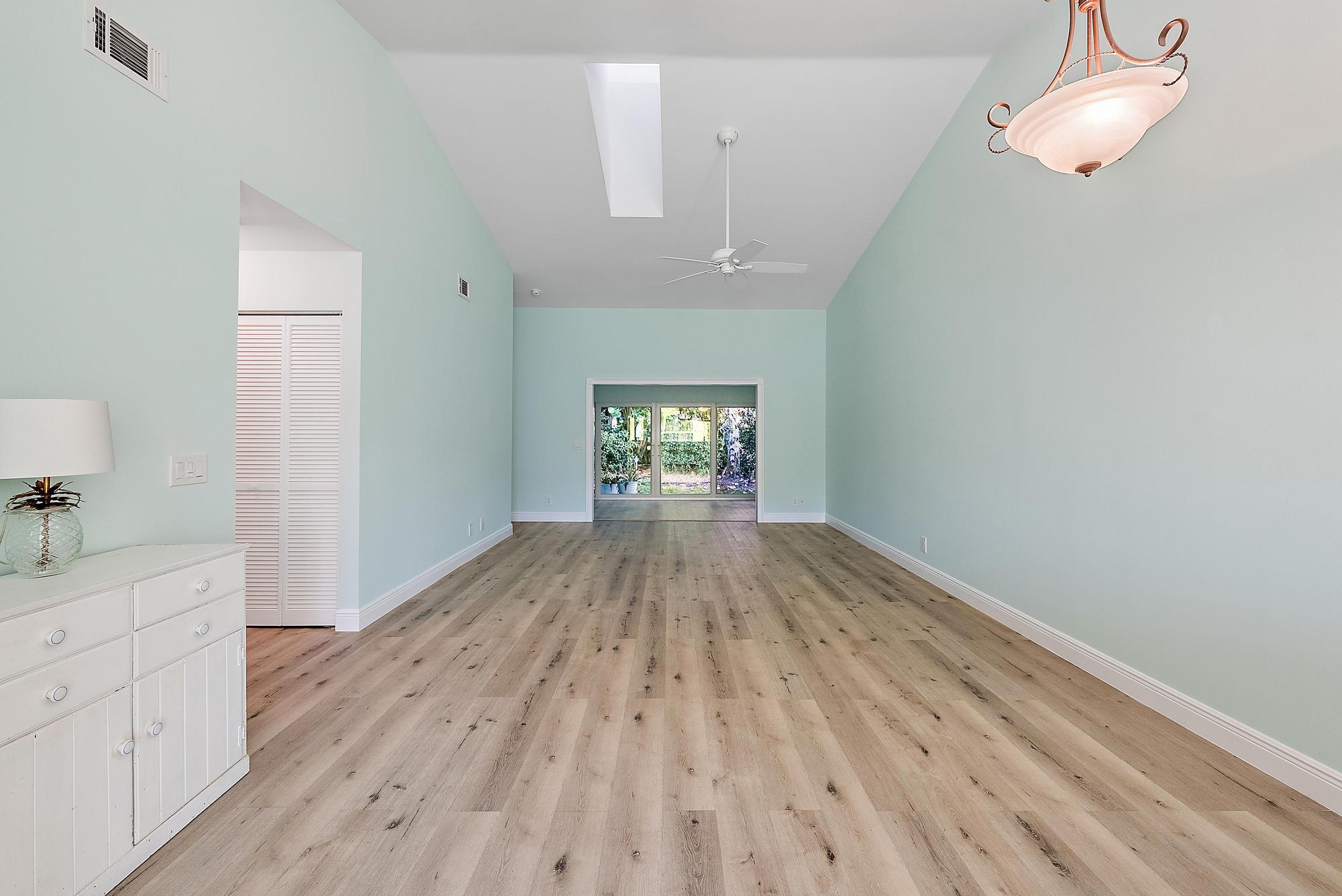 10808 SE Sea Pines Circle