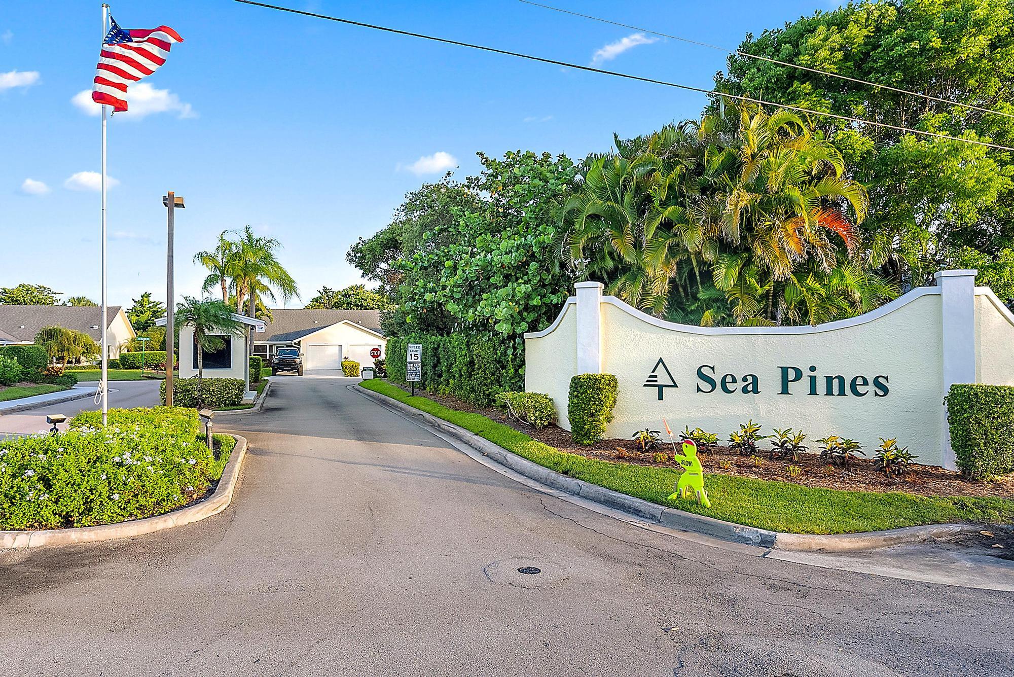 10808 SE Sea Pines Circle