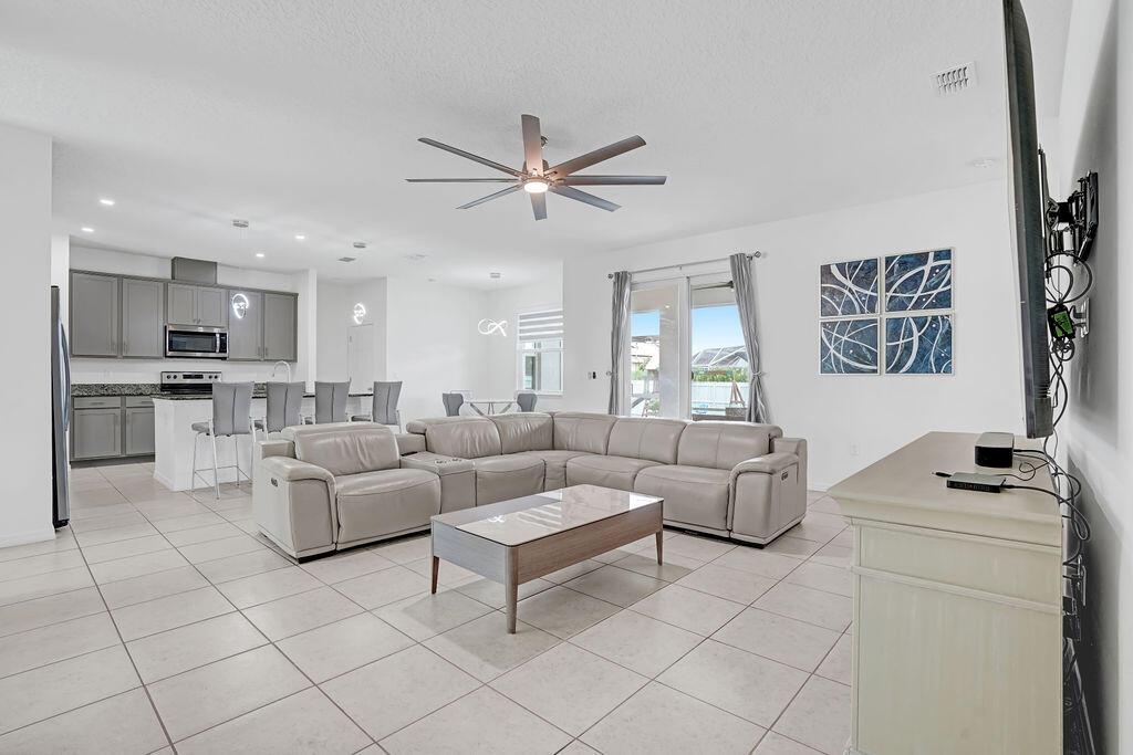 5154 NW North Macedo Boulevard