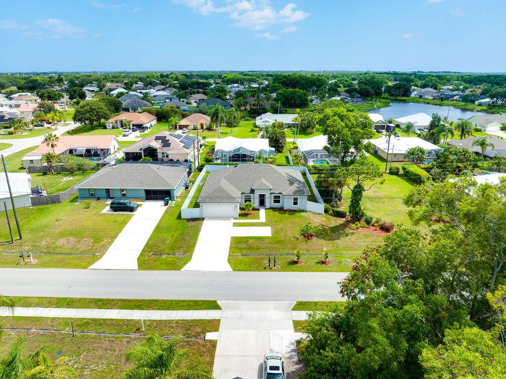 5154 NW North Macedo Boulevard