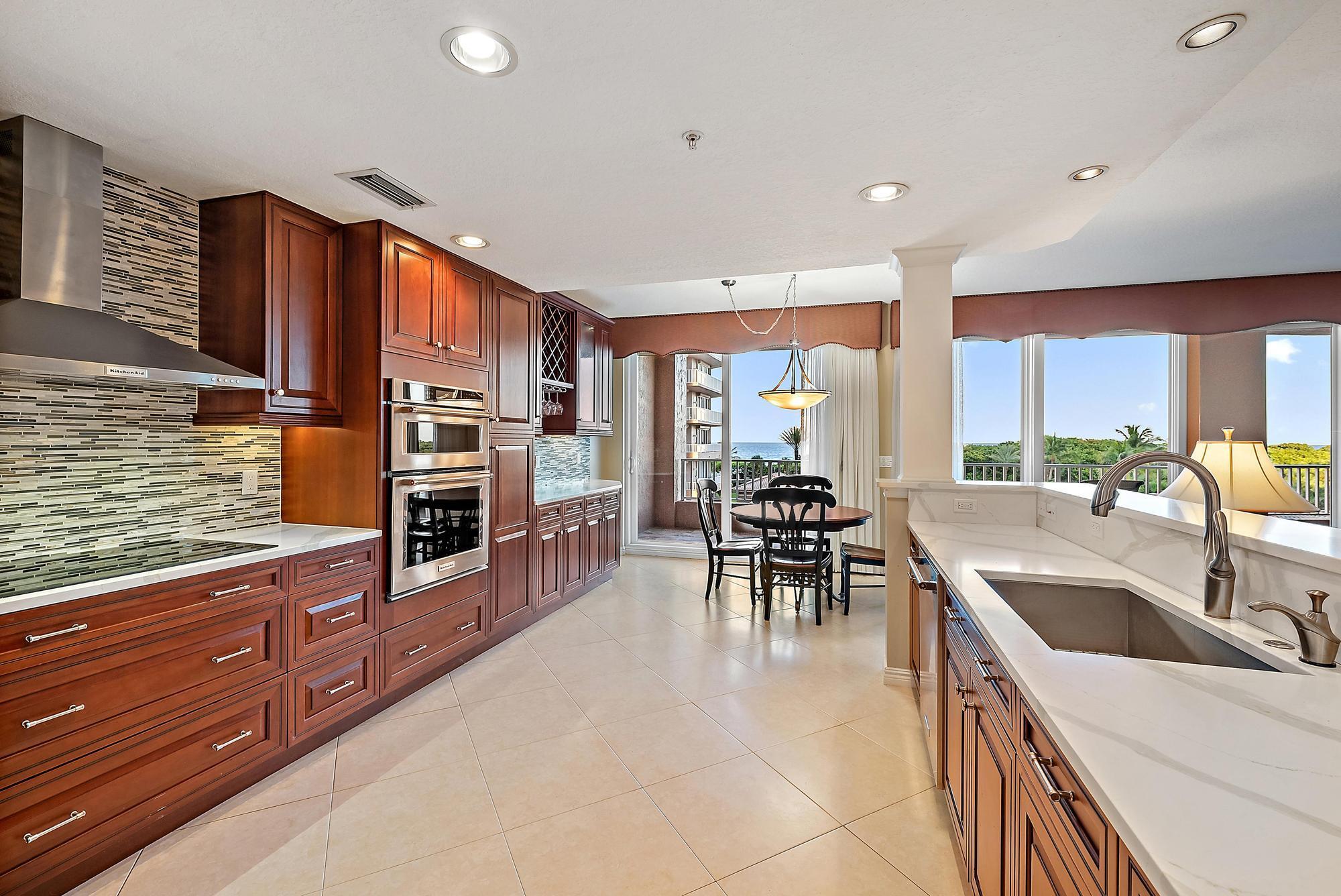 700 Ocean Royale 302 Way 302