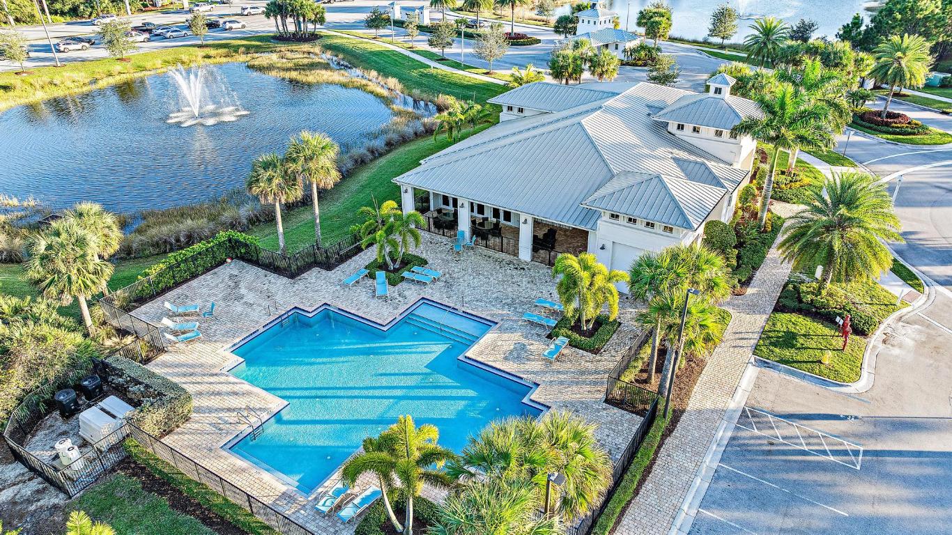 4770 SW Ardsley Drive