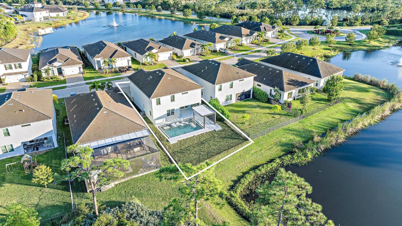 4770 SW Ardsley Drive