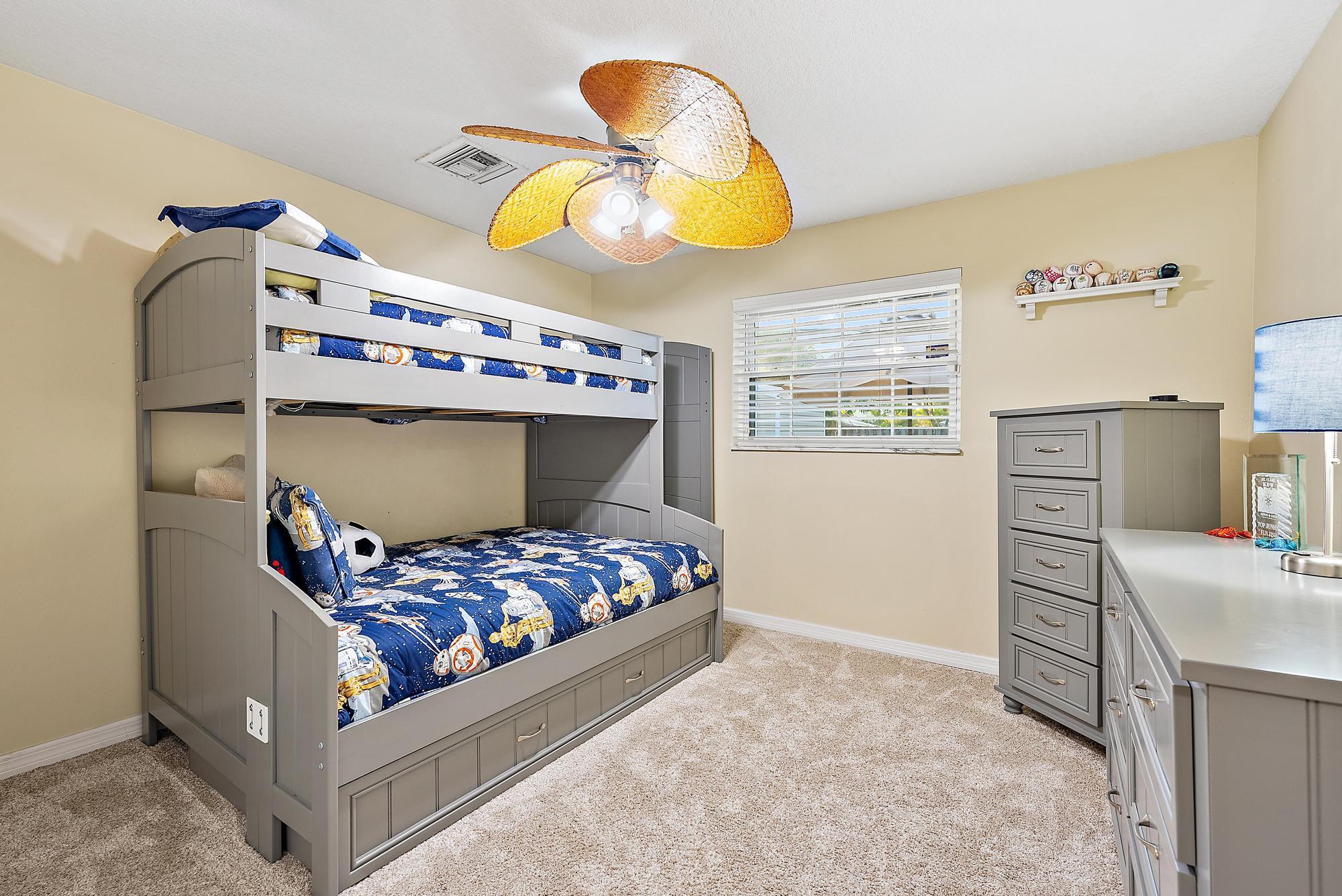 8147 SE Coconut Street