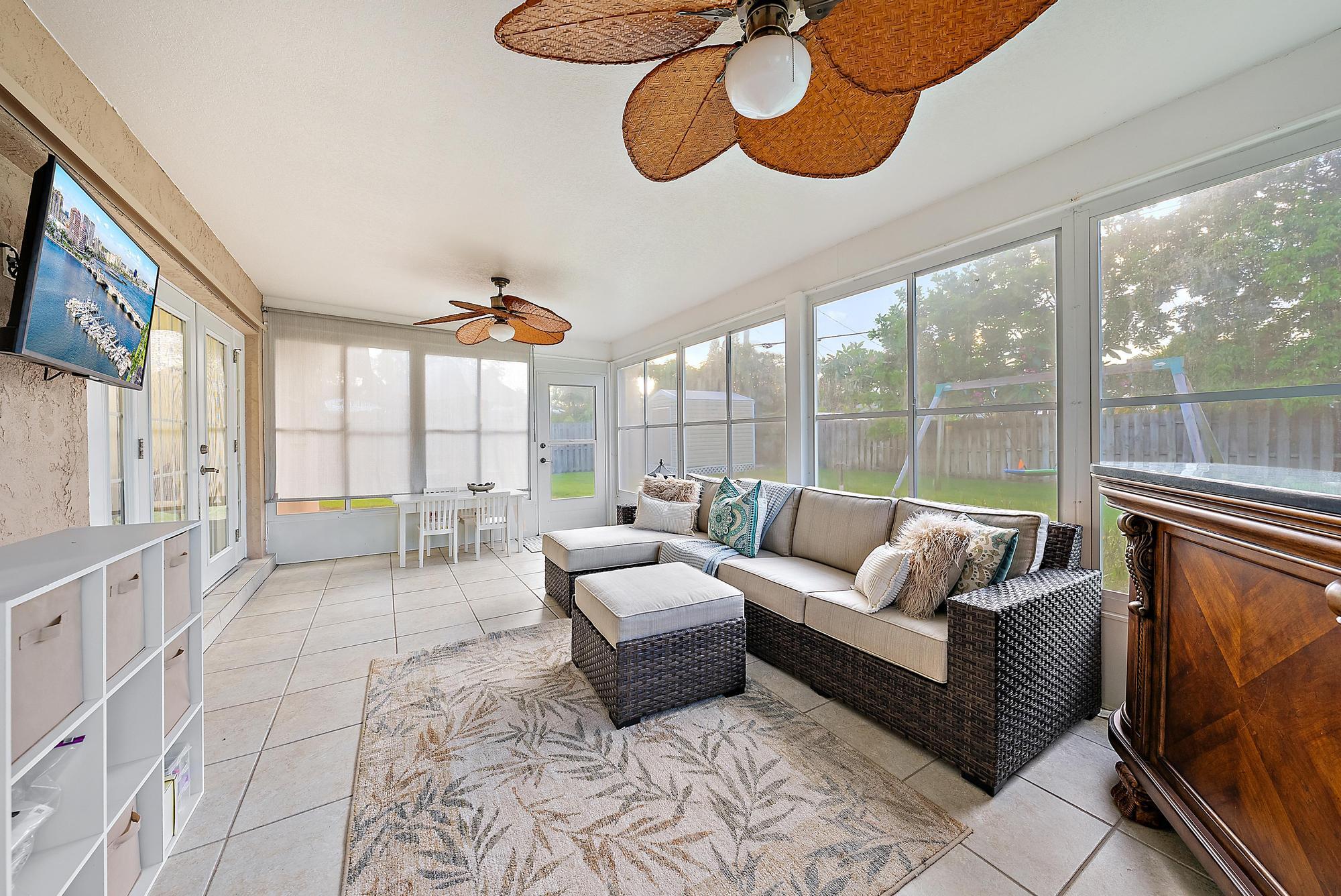 8147 SE Coconut Street