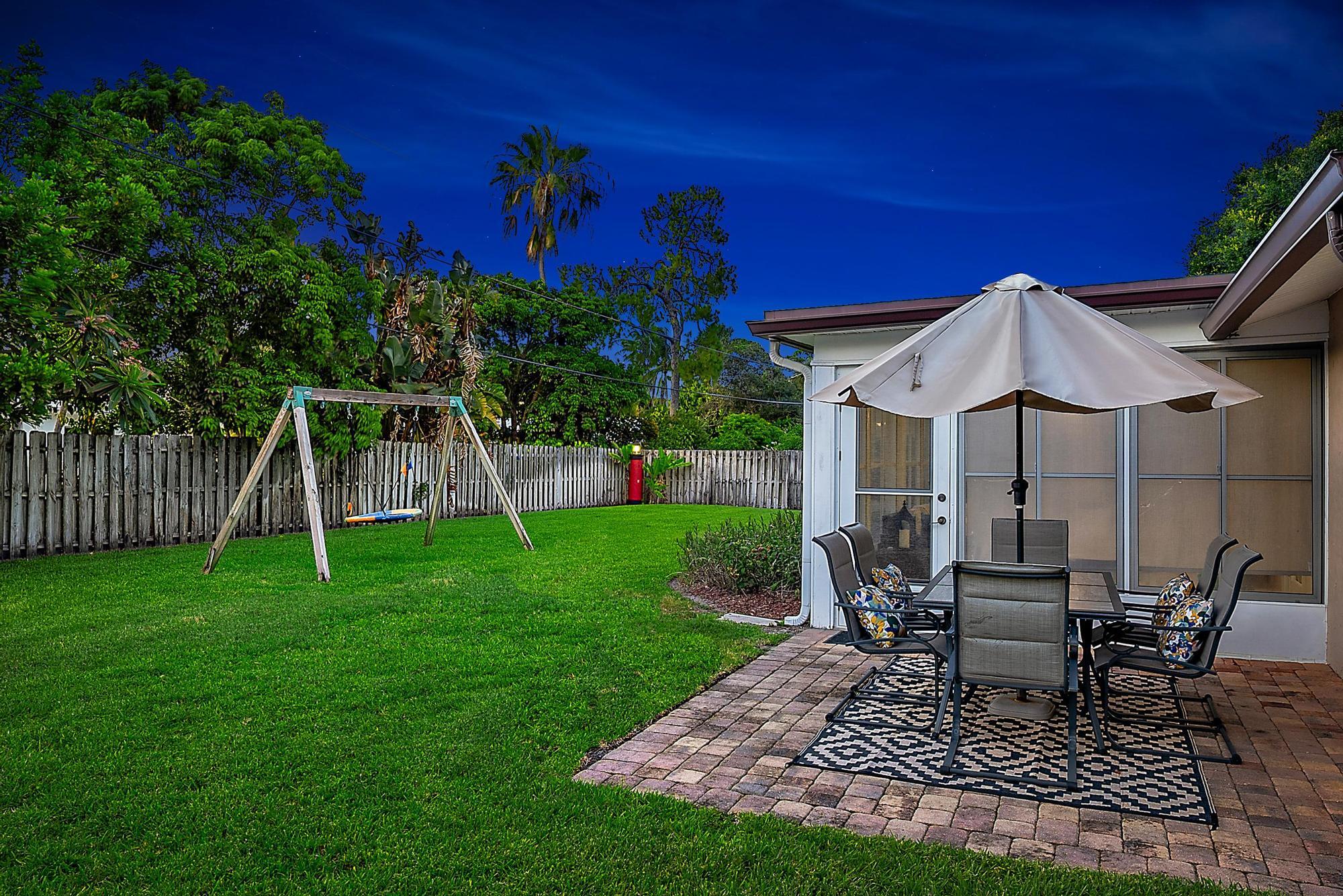 8147 SE Coconut Street