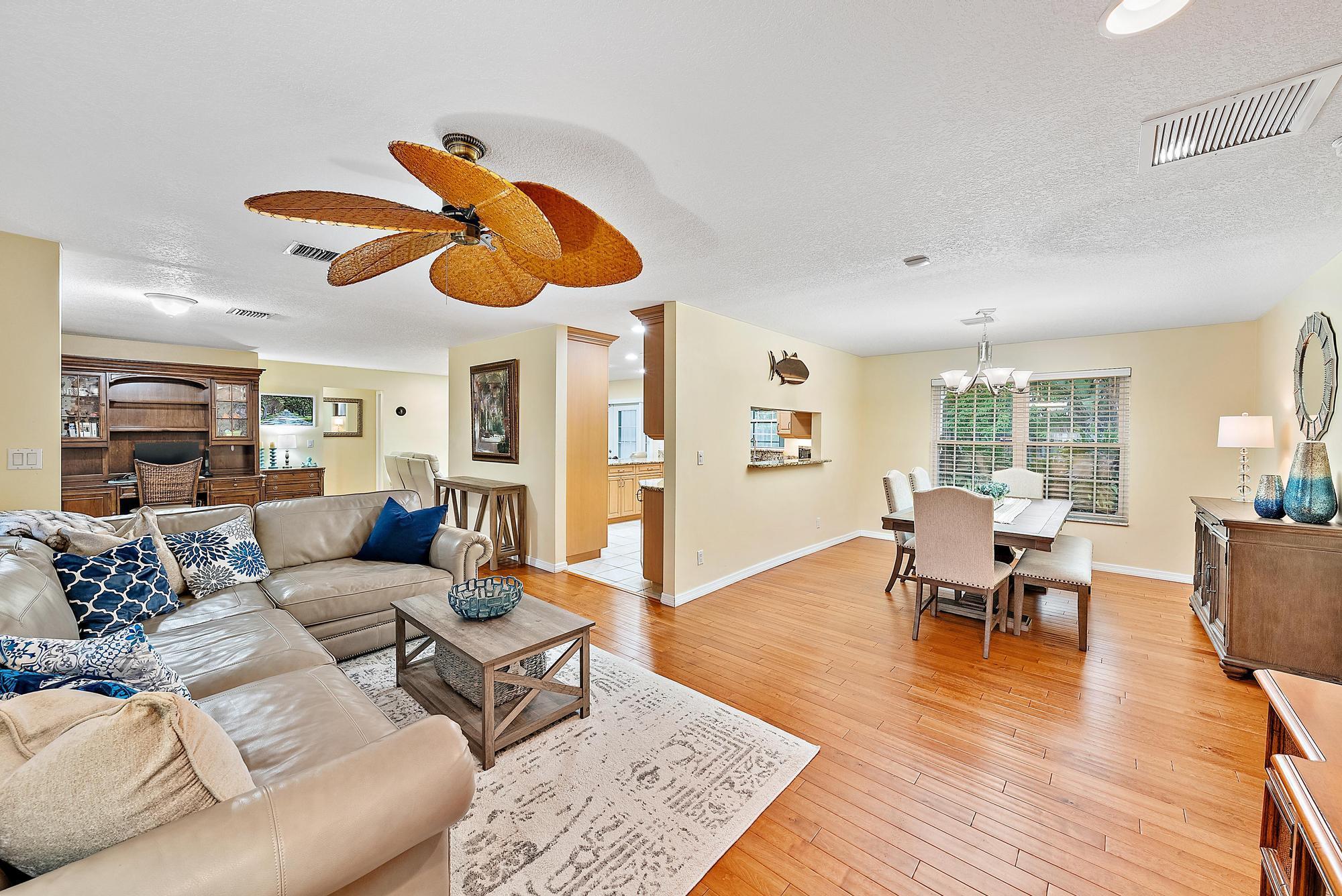 8147 SE Coconut Street