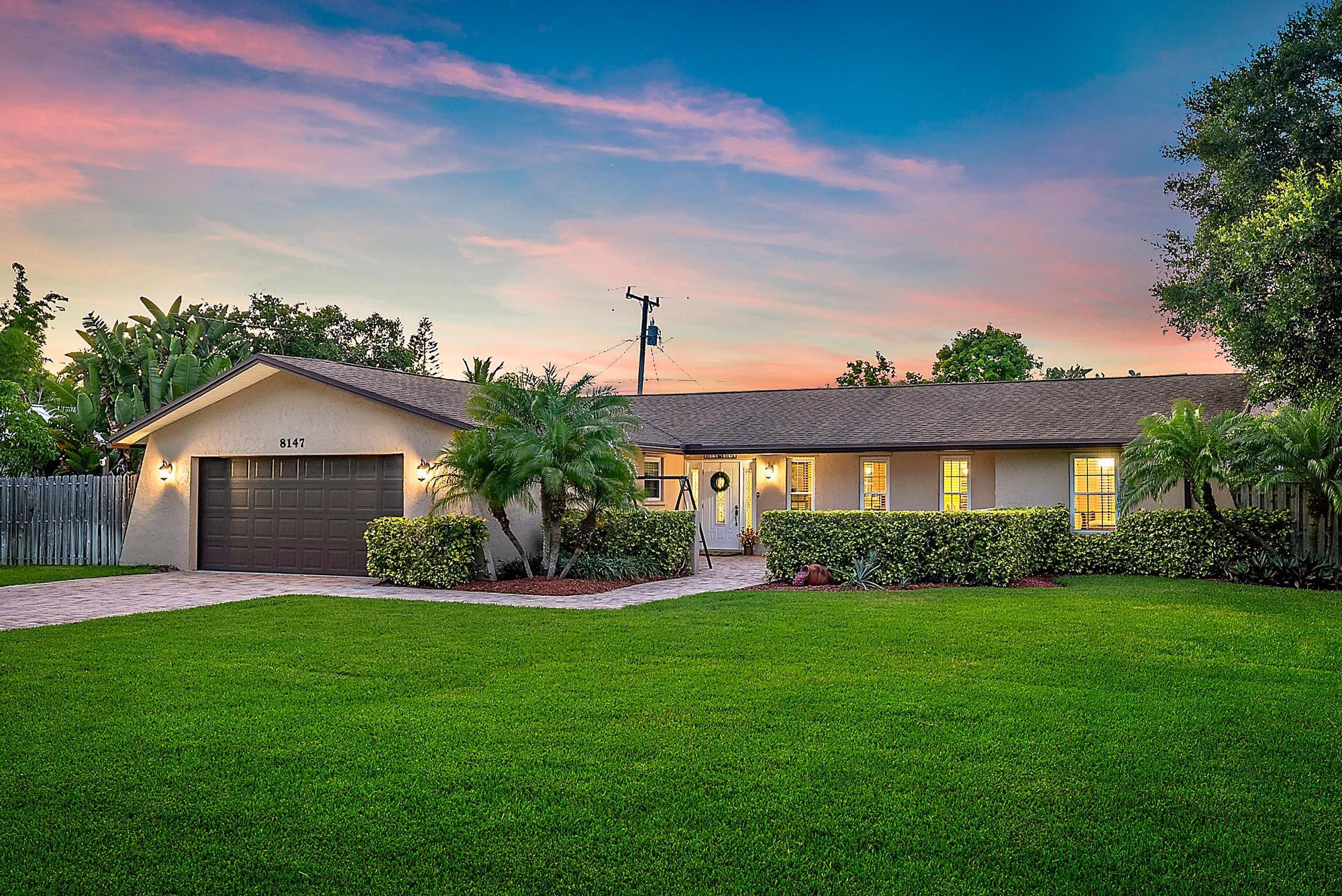 8147 SE Coconut Street