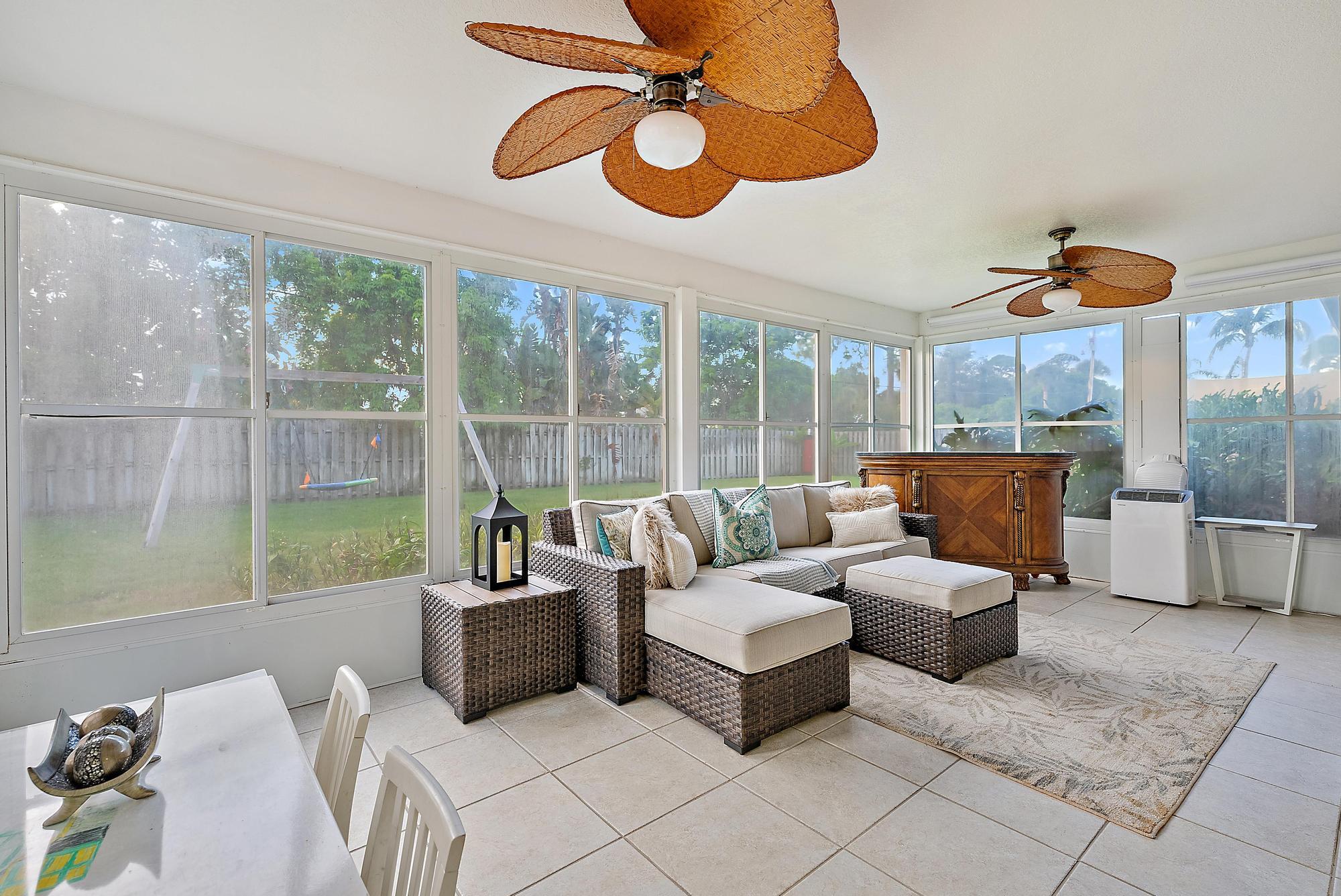 8147 SE Coconut Street