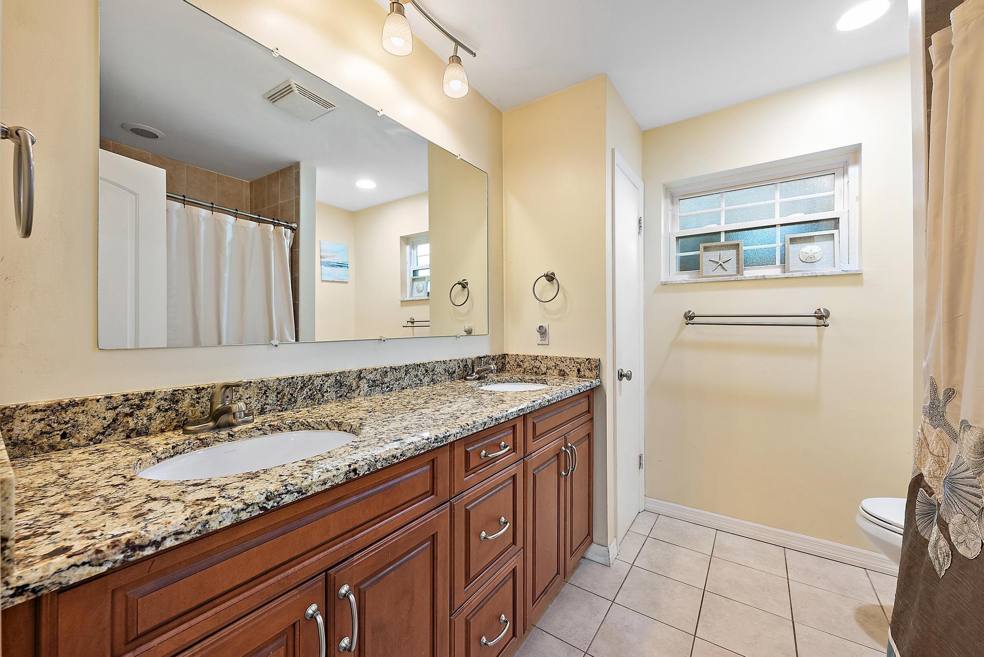 8147 SE Coconut Street