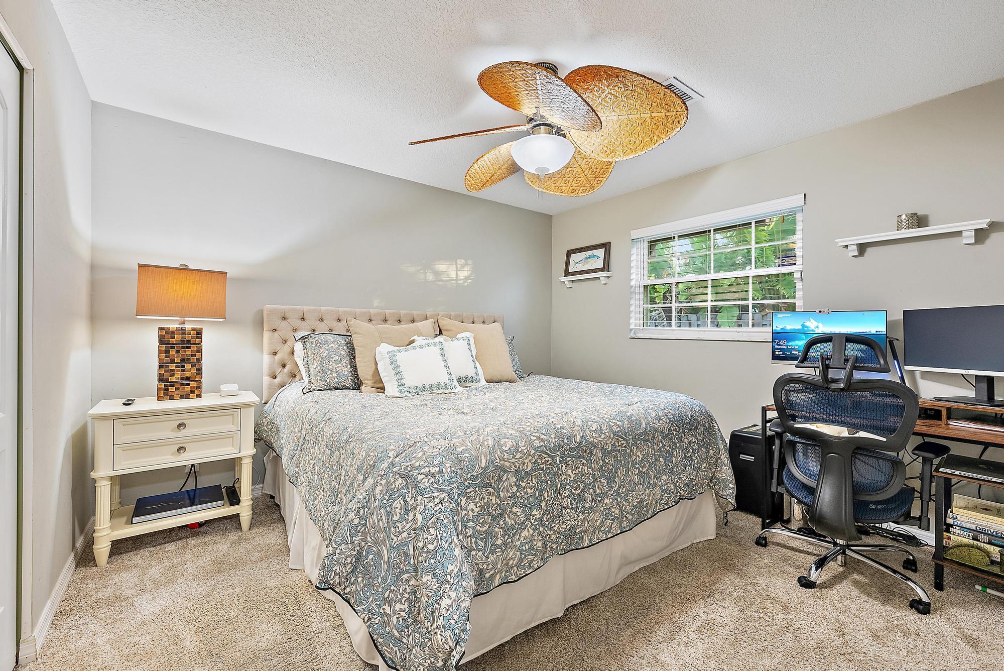 8147 SE Coconut Street