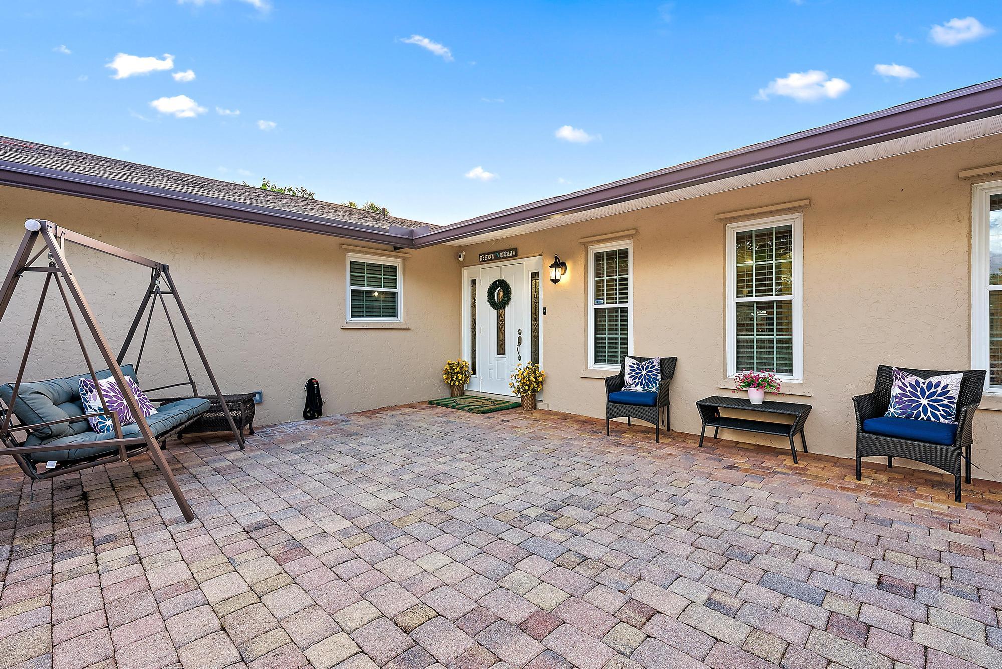 8147 SE Coconut Street