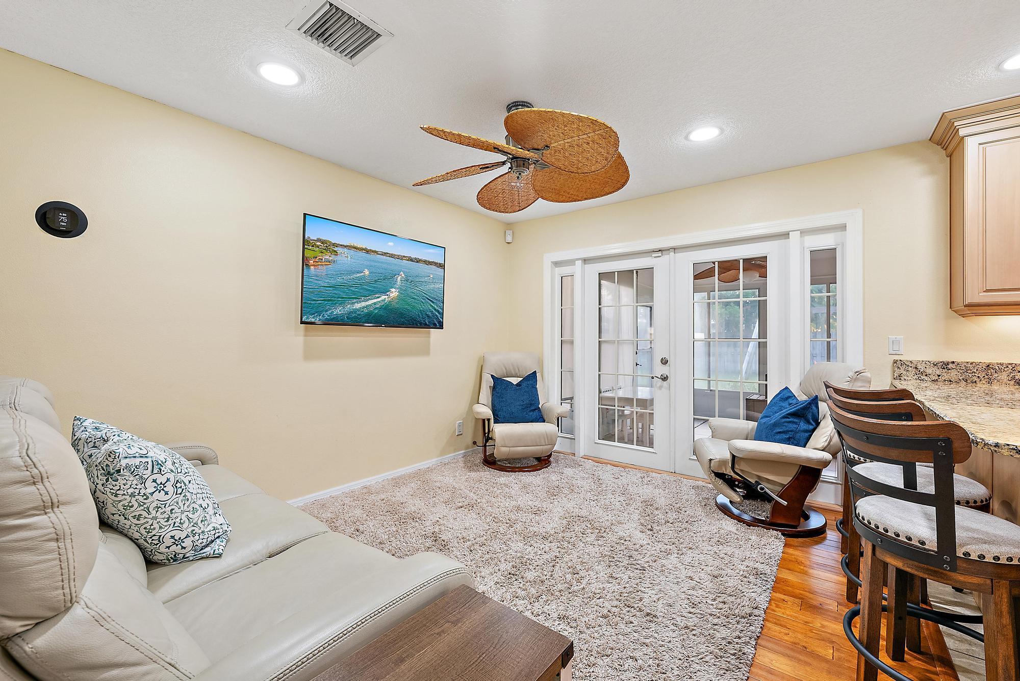 8147 SE Coconut Street