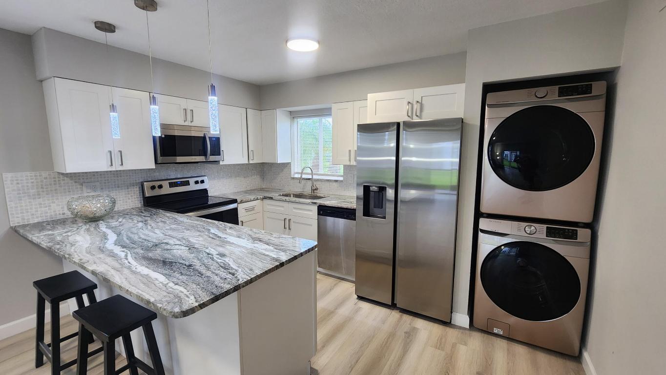 132 SE Village Drive 132