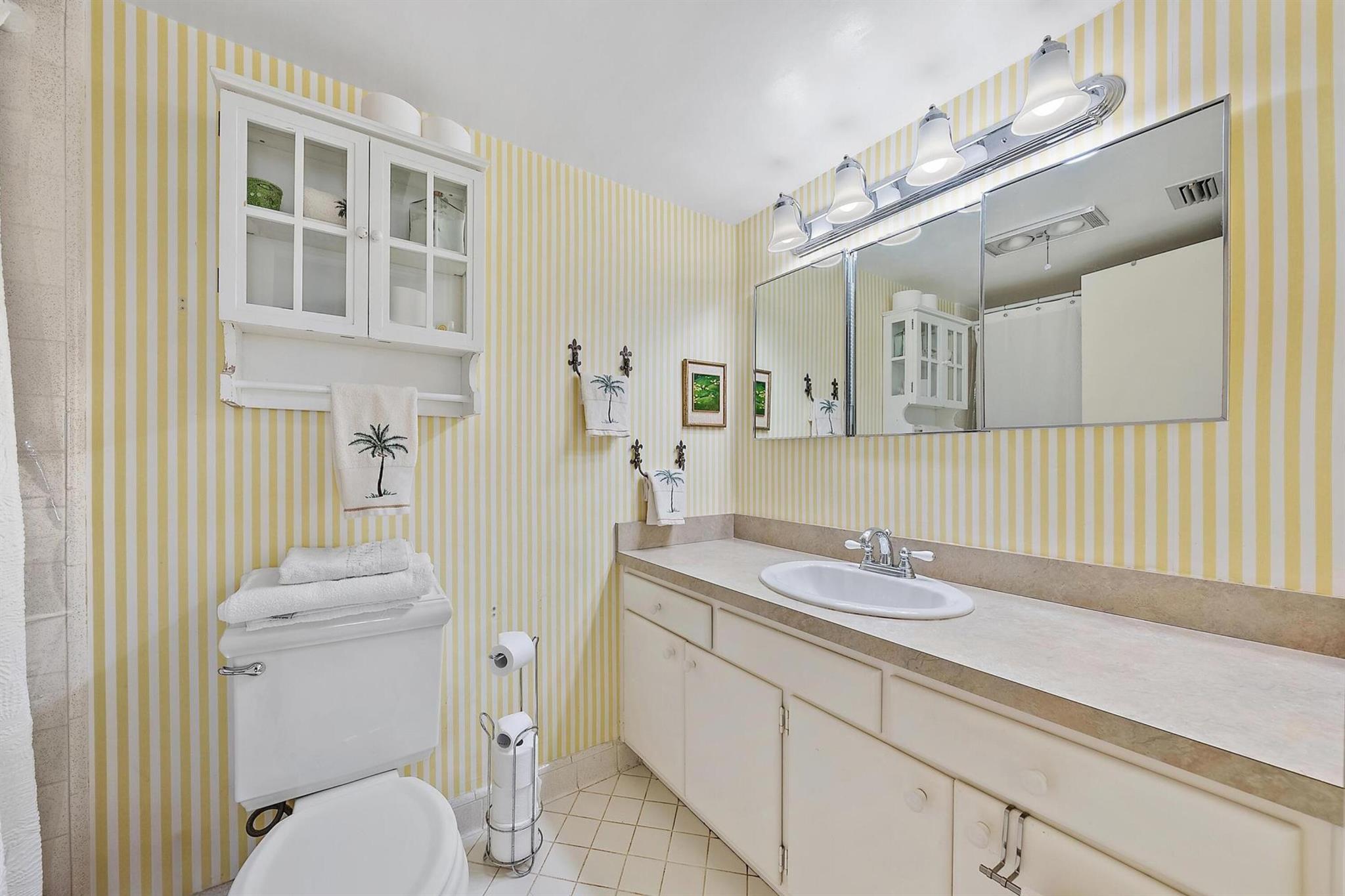 475 Tequesta Drive 16