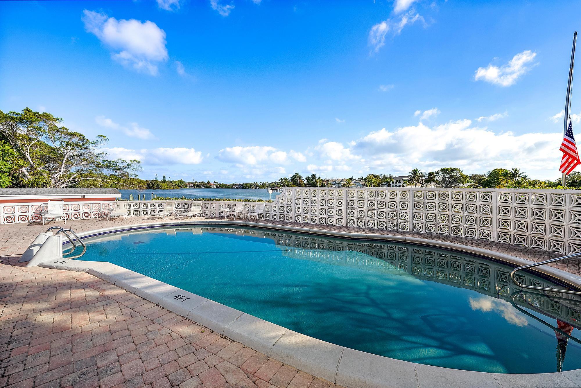 475 Tequesta Drive 16