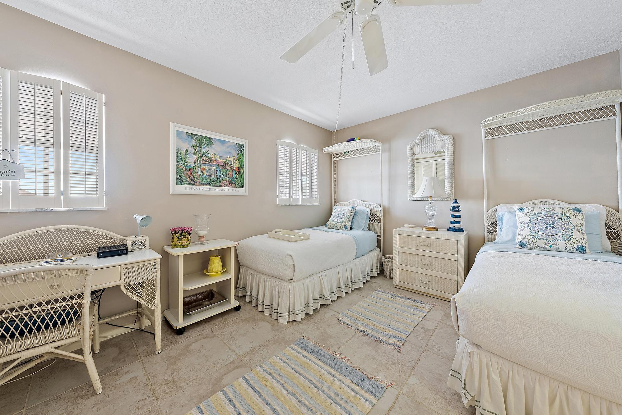 475 Tequesta Drive 16