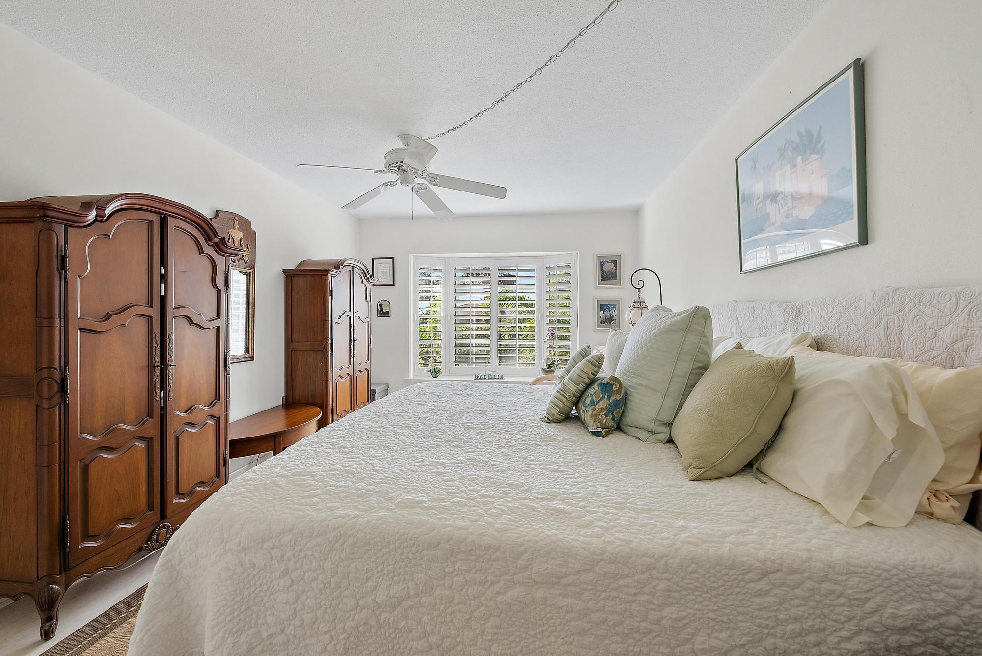 475 Tequesta Drive 16