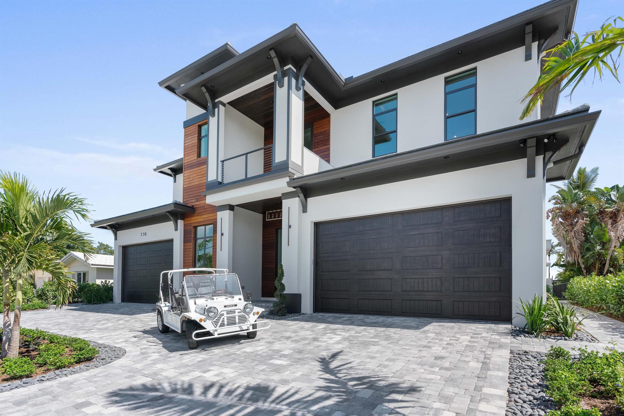 736 Lagoon Drive
